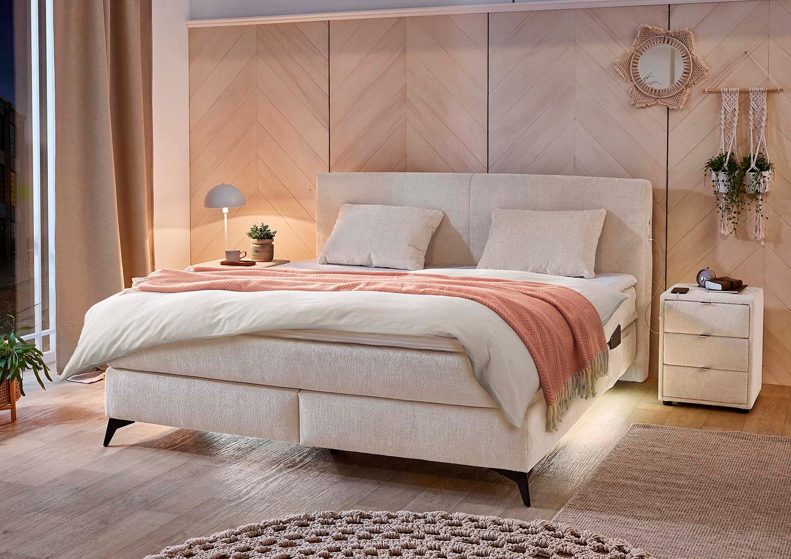 Jockenhöfer Gruppe Boxspringbett »KIRA, mit Taschenfederkernmatratze H3-H4 und Kaltschaum-Topper« inkl. LED-Beleuchtung & USB-Ladeports, Chenille Stoff, 160/180x200cm