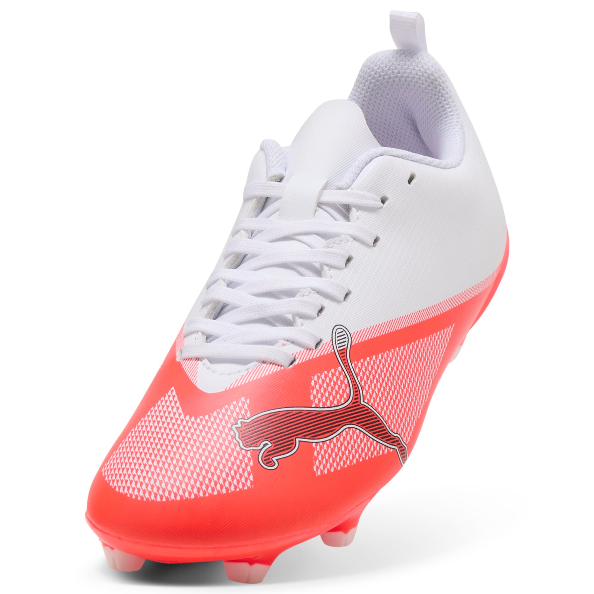 PUMA Chaussure de football »ULTRA 7 PLAY FGAG JR«  pour terrains en gazon et gazon synthétique, pour adolescents