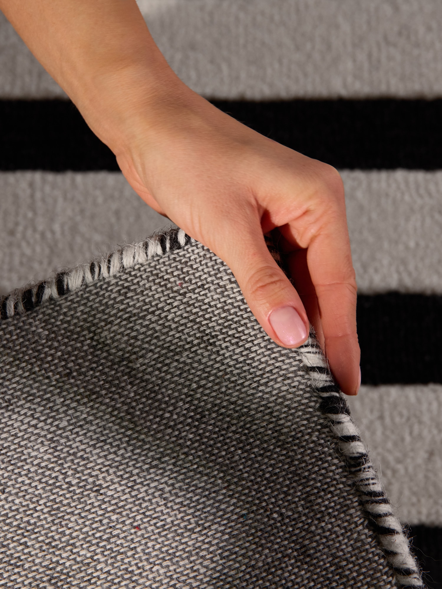 ELLE DECORATION Tapis en laine »Noir« Rectangulaire 12 mm Höhe Wolle, Natur, Wohnzimmer, schwarz weiss, Modern, Geometrisch, Streifen