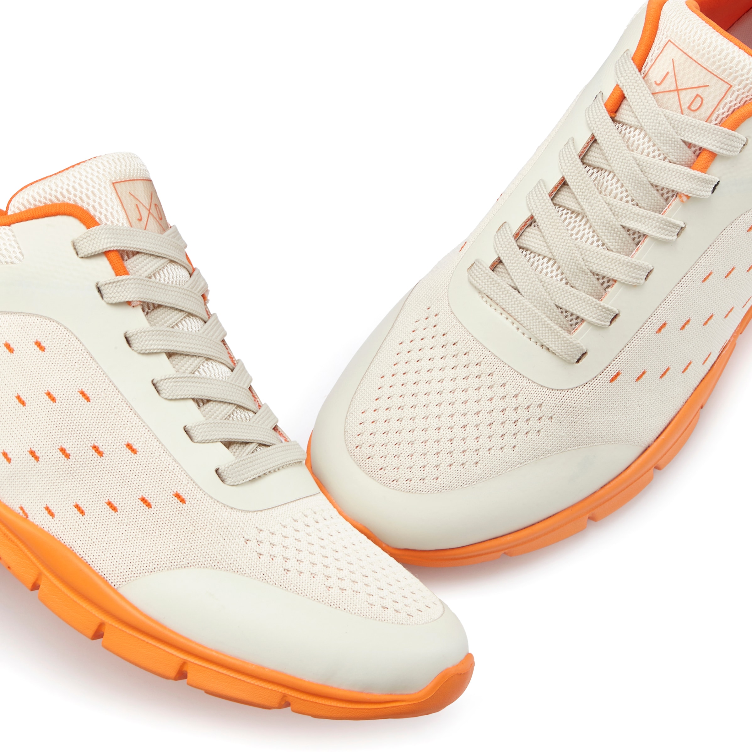 John Devin Sneakers »Schnürschuh, Freizeitschuhe, Schnürhalbschuhe, Halbschuh, Turnschuh«  im sportiven Look mit farbiger Sohle VEGAN