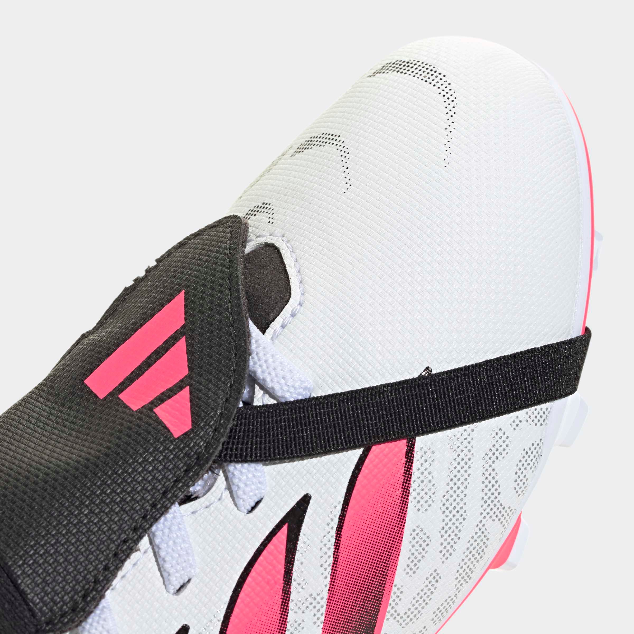 adidas Performance Fussballschuh »PREDATOR CLUB KIDS , FESTE BÖDEN/GEMISCHTE BÖDEN, UMSCHLAGBARE ZUNGE«  für viele verschiedene Böden geeignet, für Jugendliche & Kinder
