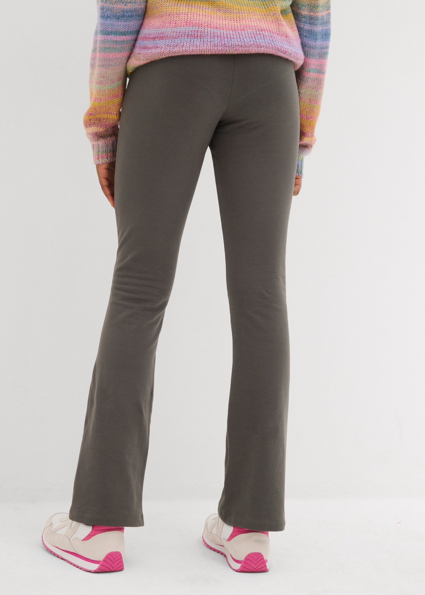 bonprix Leggings thermiques  style bootcut, avec taille élastique, coupe étroite des cuisses