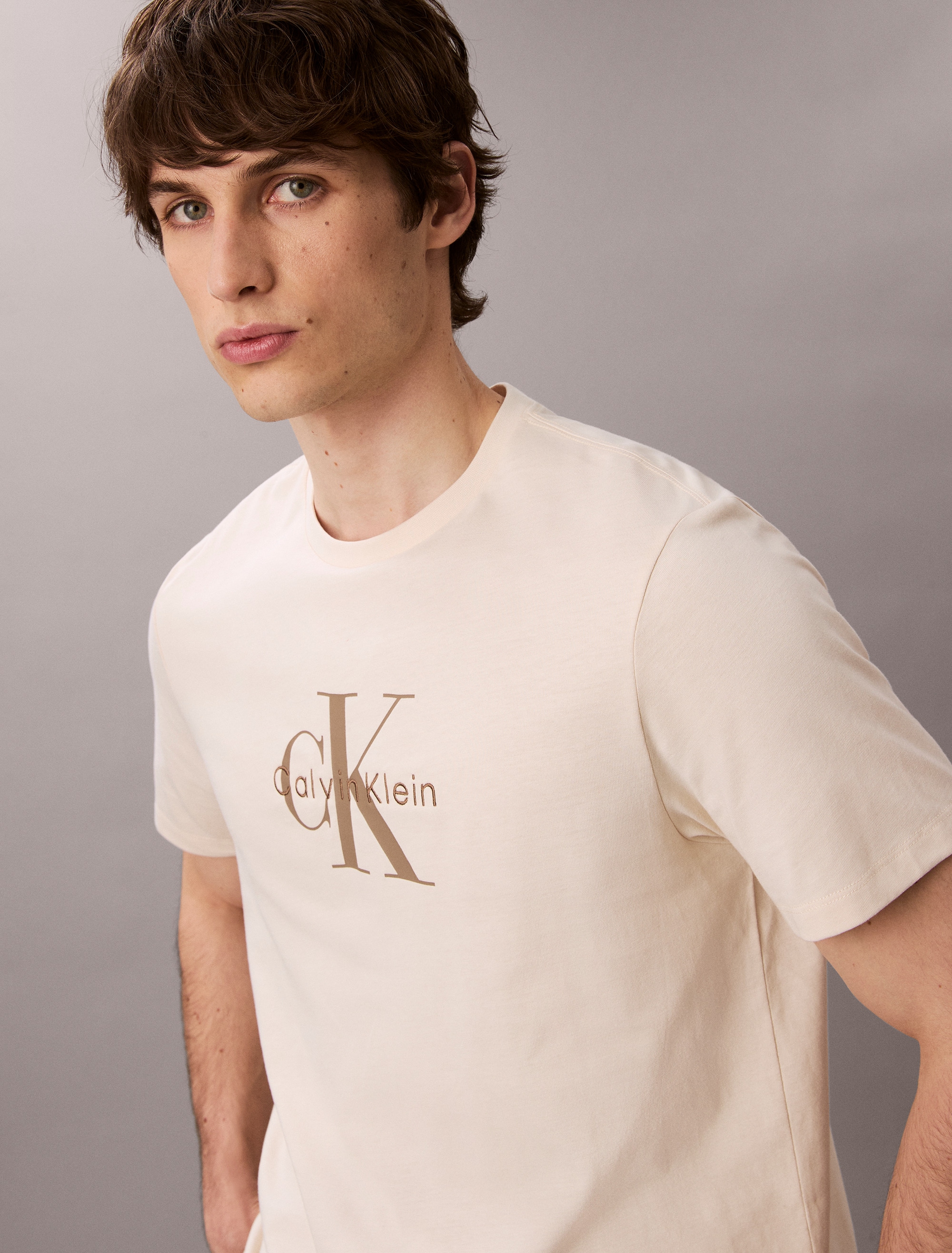 Calvin Klein Jeans T-Shirt »SS Hero Monologo Tee 20s« Mit Rundhalsausschnitt, regular fit