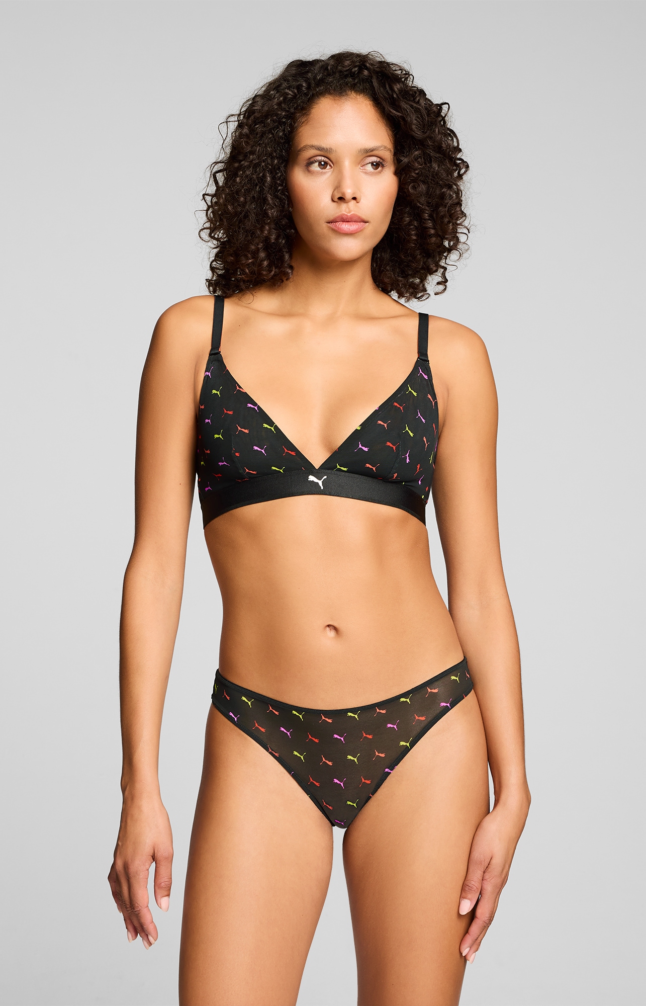 PUMA String »PUMA WOMEN PRINTED MESH STRINGS« mit buntem allover Print, mit Mesh-Details