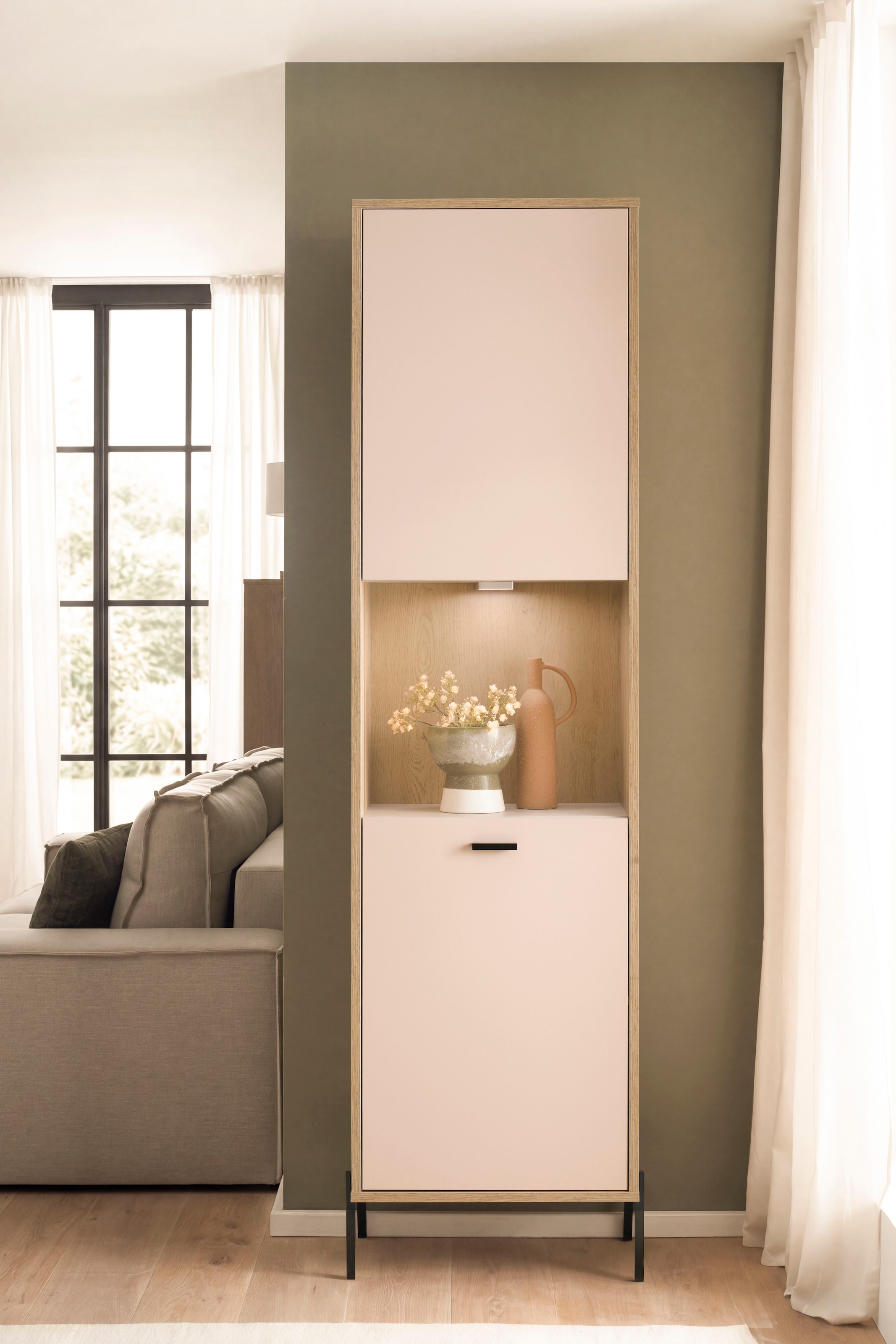 Home affaire Vitrines »Fredericia, moderner Hochschrank,Glasvitrine in Kaschmir, Standvitrine« intemporel, poignées et pieds en métal noir, espace de rangement suffisant