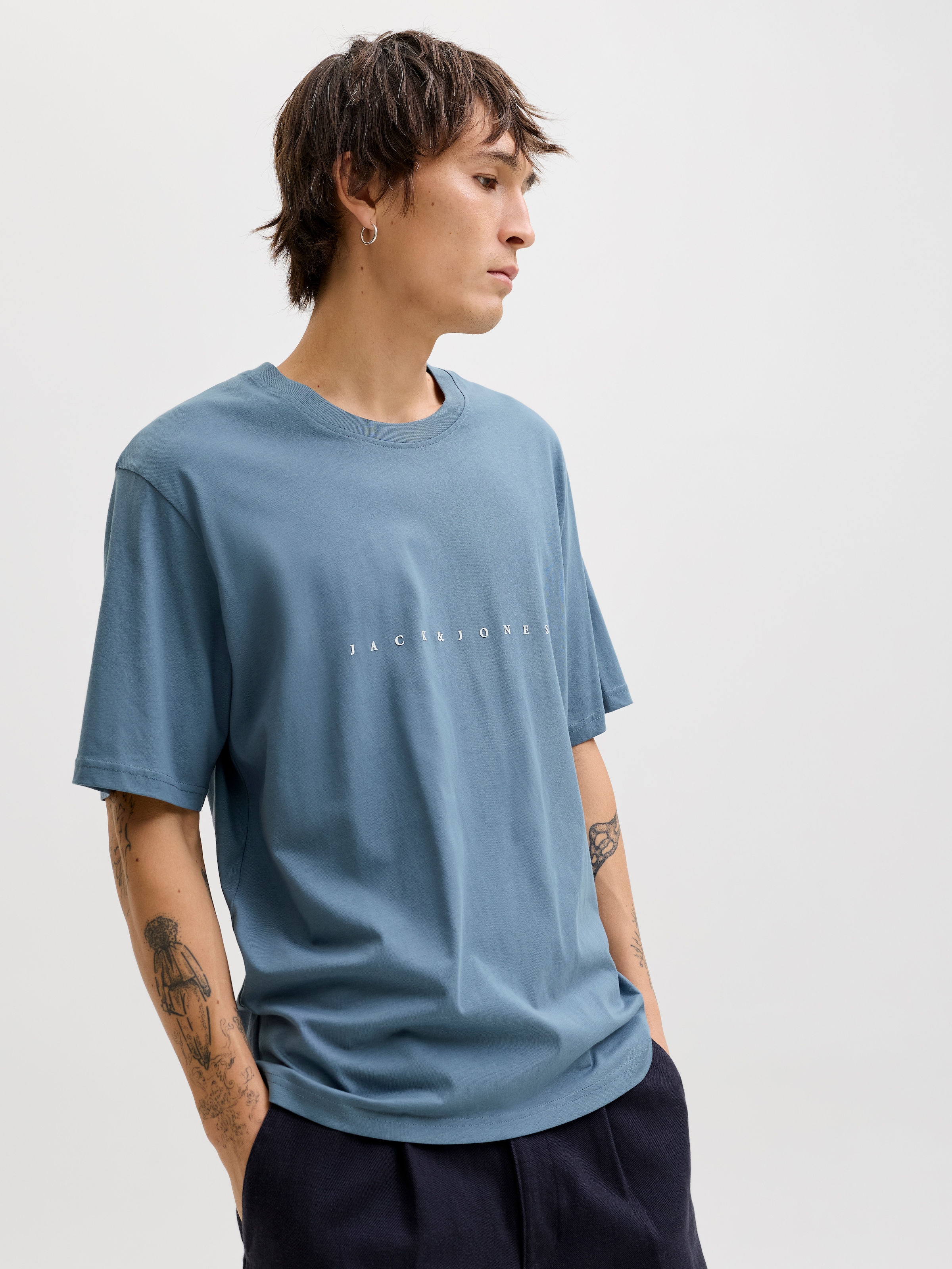 Jack & Jones Shirt à col rond »JJESTAR mit Pigmentprint und Baumwollgefühl« coton, coupe décontractée