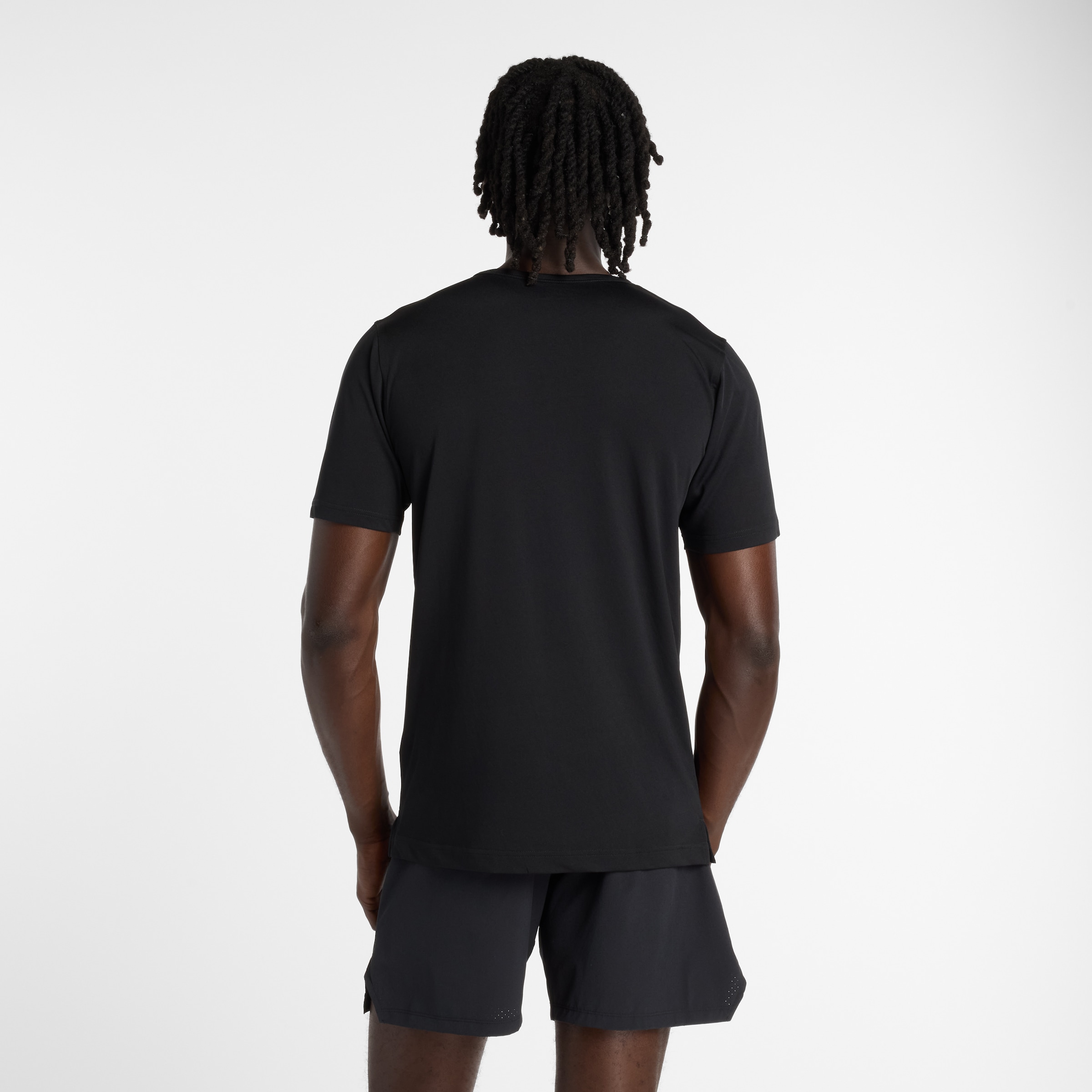 New Balance Trainingsshirt »SPORT ESSENTIALS UTILITY T-SHIRT« atmungsaktiv, schnell trocknend, aus Polyester