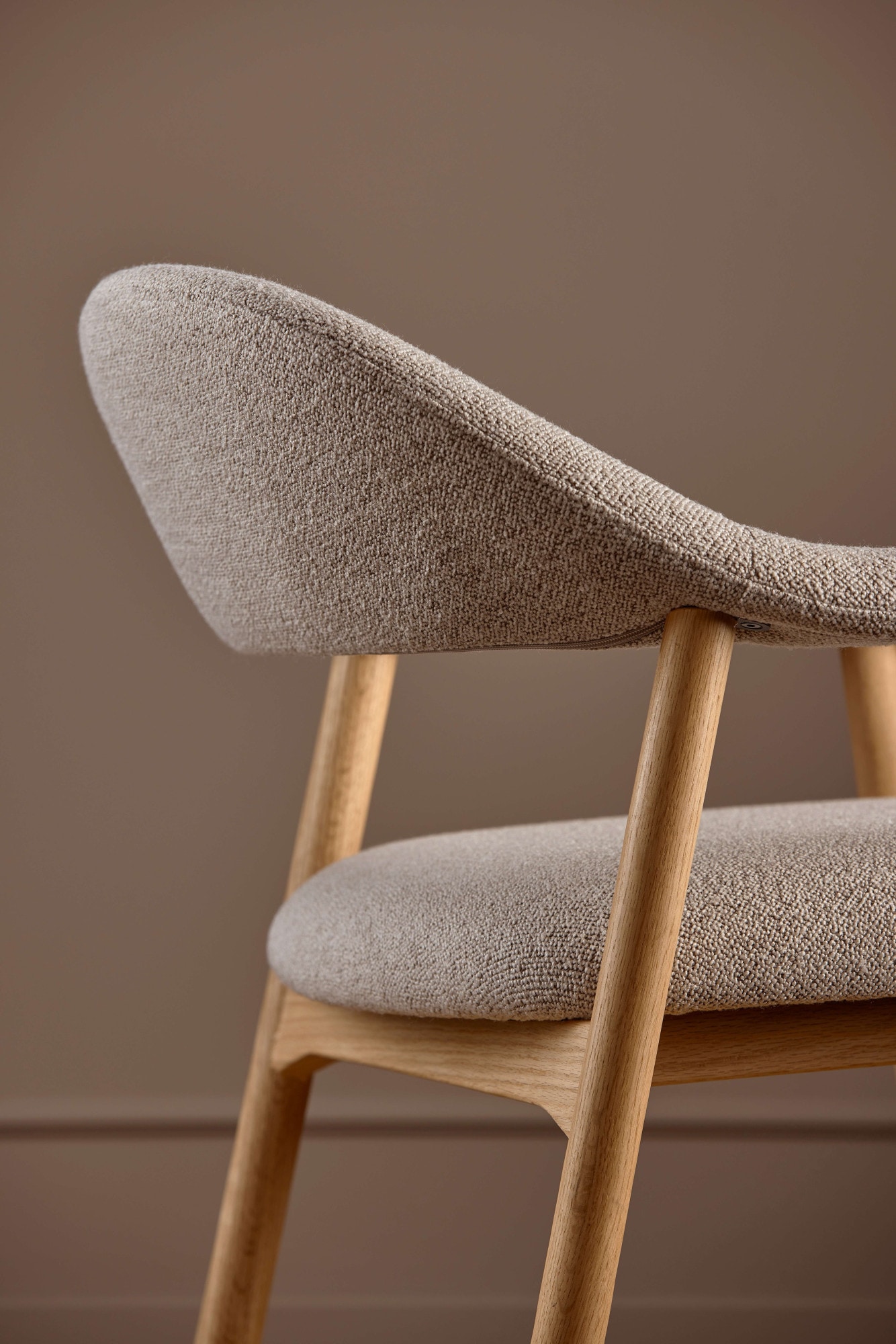 ACTONA GROUP Fauteuil lounge »Addi« rembourré, revêtement en tissu, avec accoudoirs, pieds en chêne