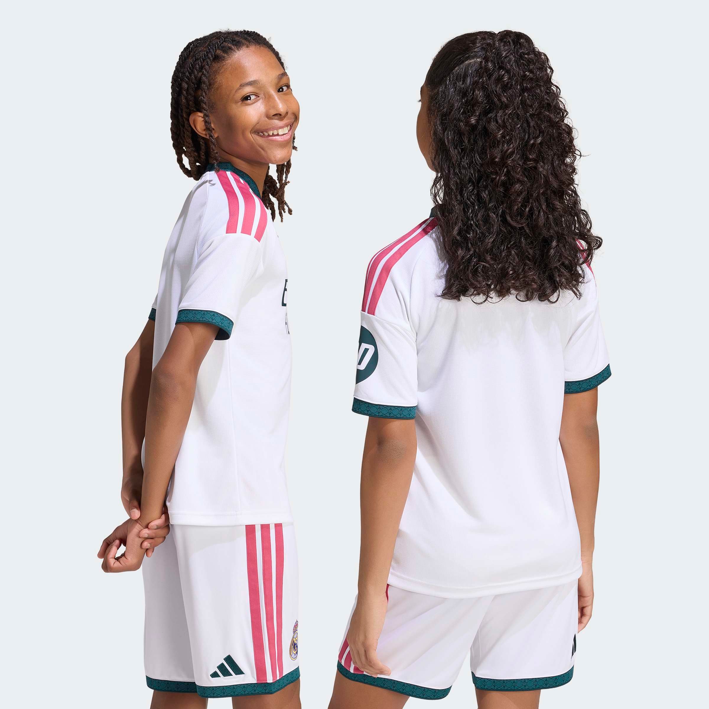 adidas Performance Maillot de foot »REAL MADRID 26/27 KIDS HEIMTRIKOT« avec col rond, technologie Climacool