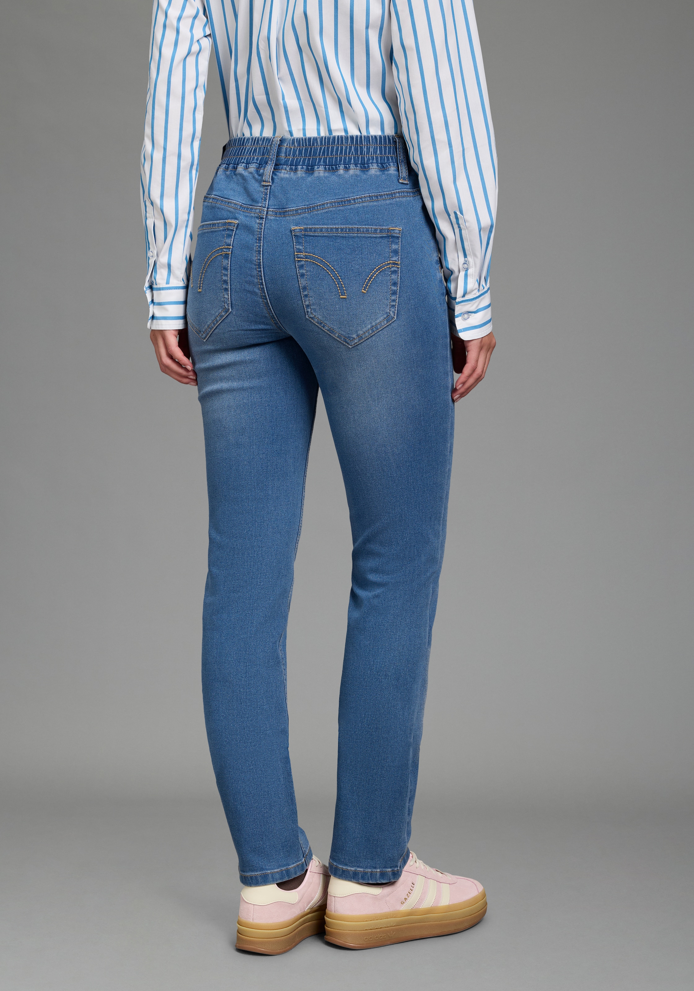 Arizona Relax-fit-Jeans »mit Schlupfbund« mit weitem Beinverlauf, in elastischer Denim/Jeans-Qualität