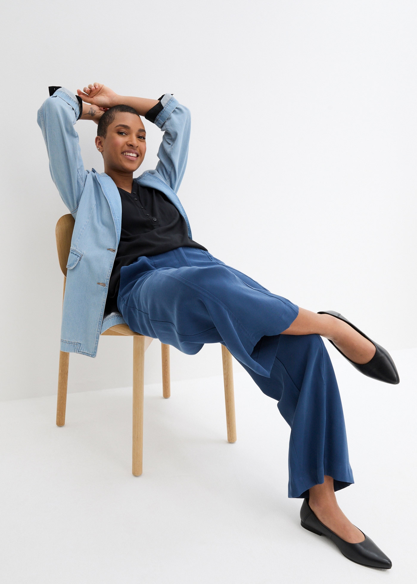 bonprix Tunika »Tunikabluse aus softer Viskose« Casual Stil, Regular Fit, mit Rundsaum, mit Knopfleiste