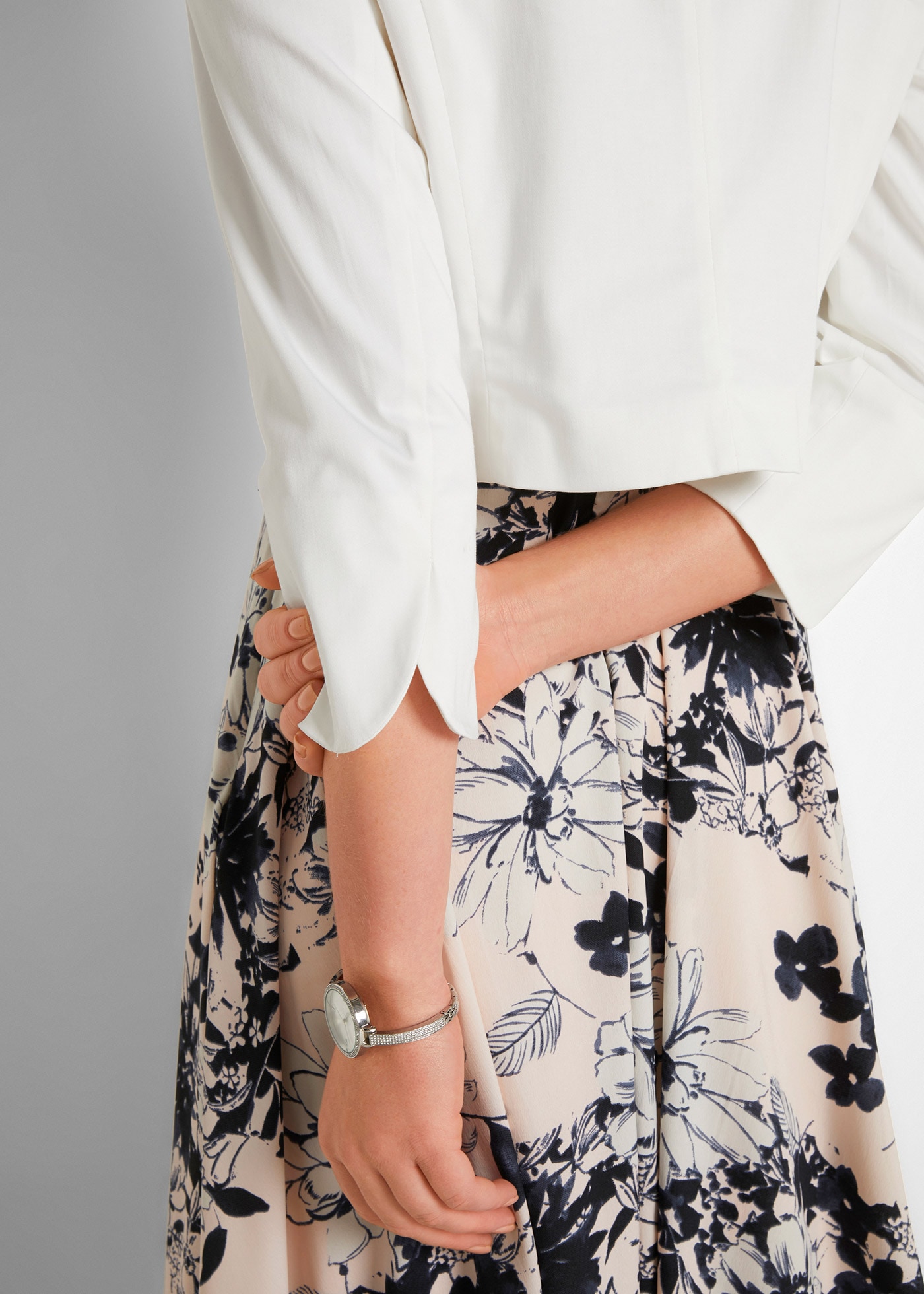 bonprix Blazer boléro elegante Wellenkante, aus Baumwolle und Elasthan, Slim fit