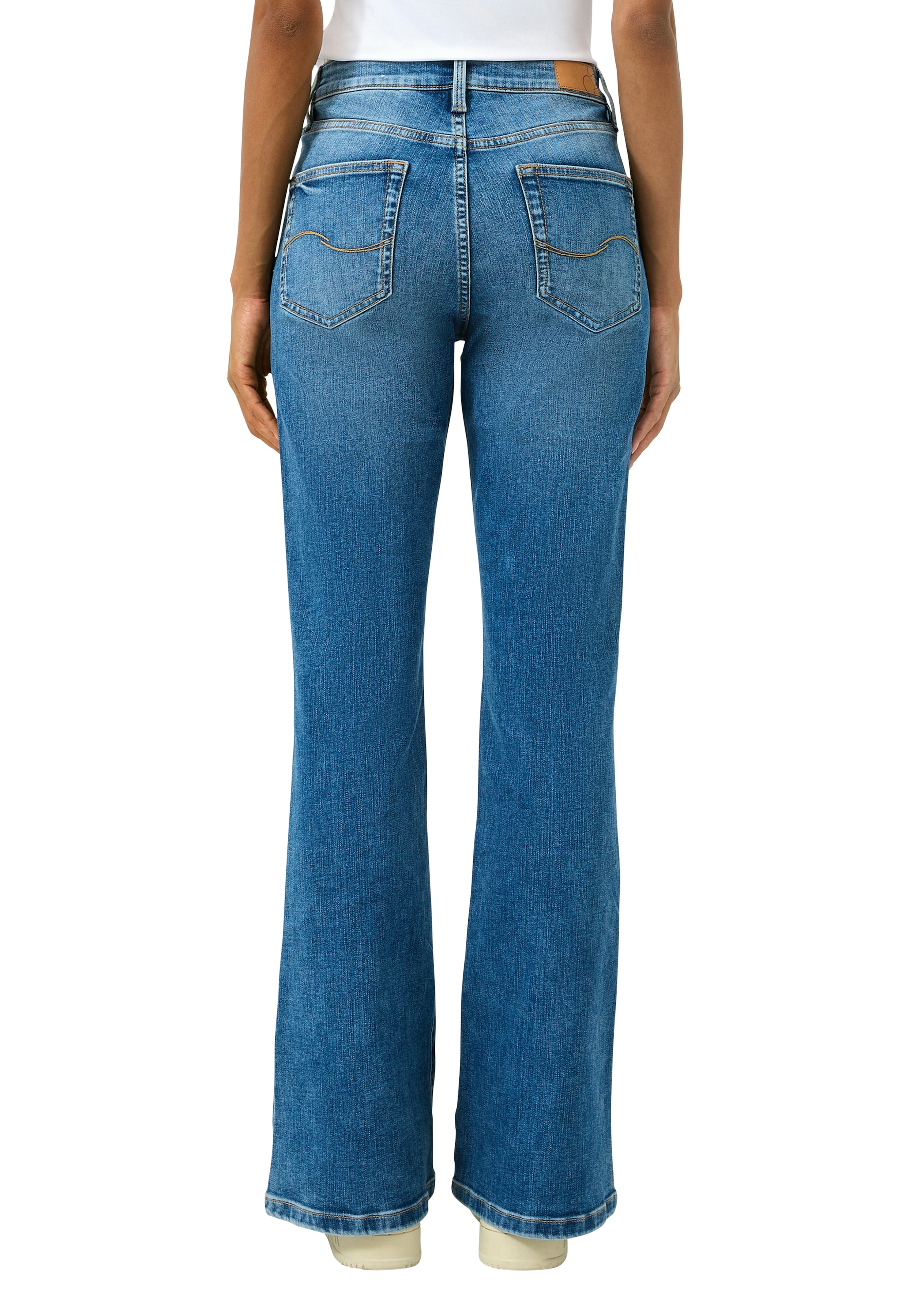 QS Jeans à 5 poches avec patte d'éléphant et stretch