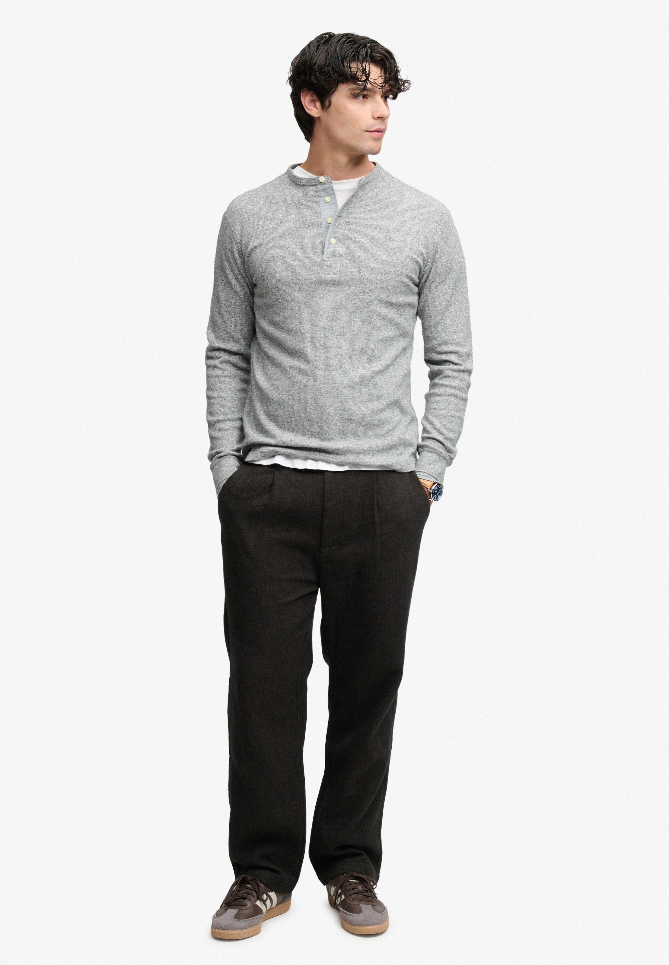 Superdry Langarmshirt »MINI SLUB WAFFLE LS GRANDAD« lockere Passform, mit Rundhalsausschnitt, aus Baumwolle