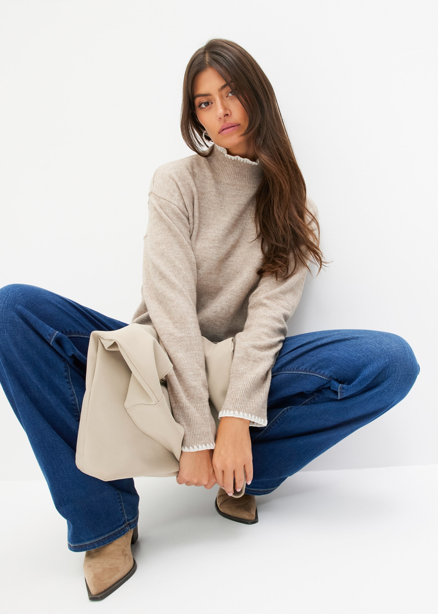 bonprix Pull en tricot aus Polyester, Polyacryl, Wolle und Elasthan, mit Stehkragen