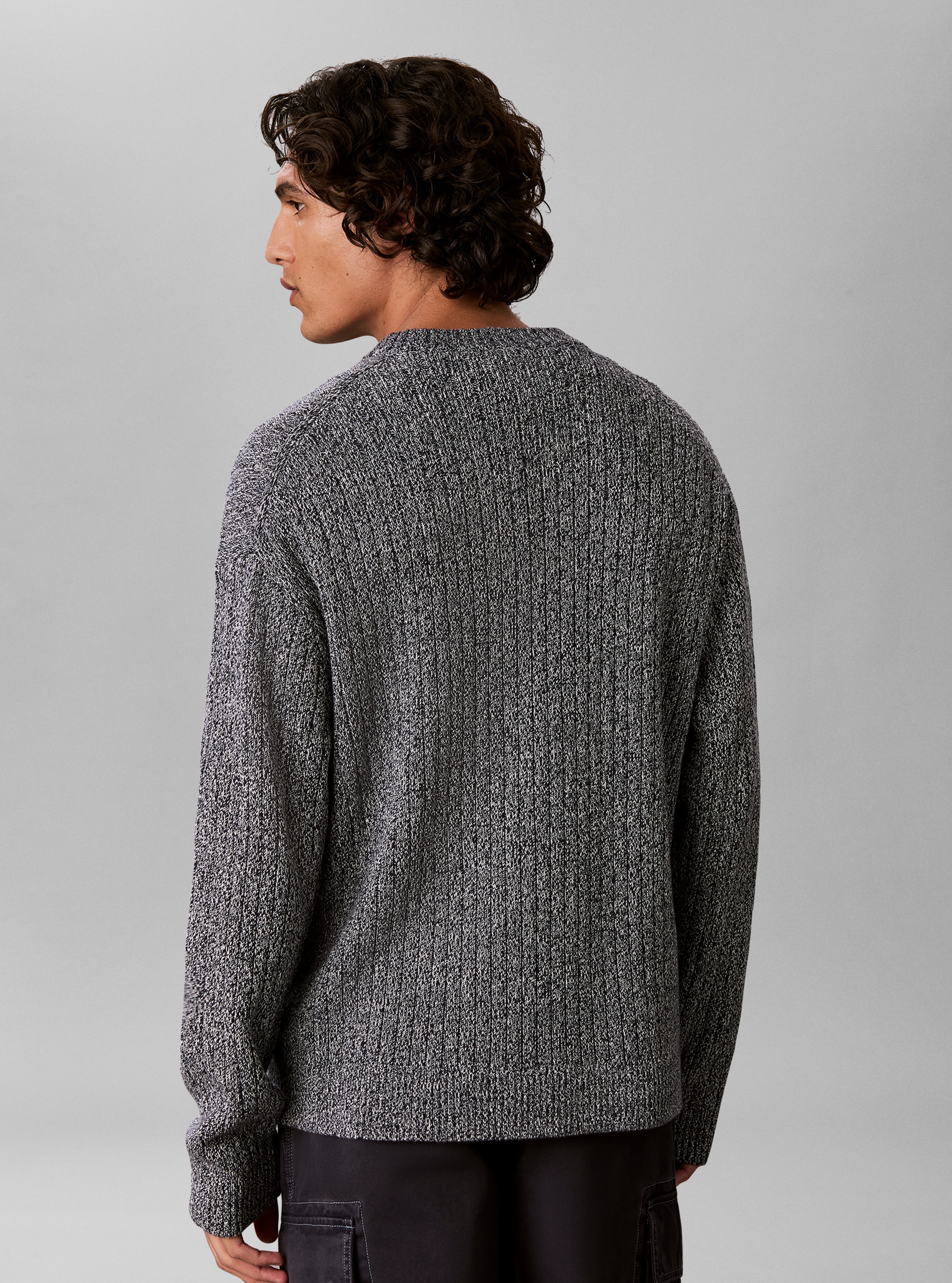 Calvin Klein Pull en tricot Tricot côtelé, coupe régulière, broderie de logo