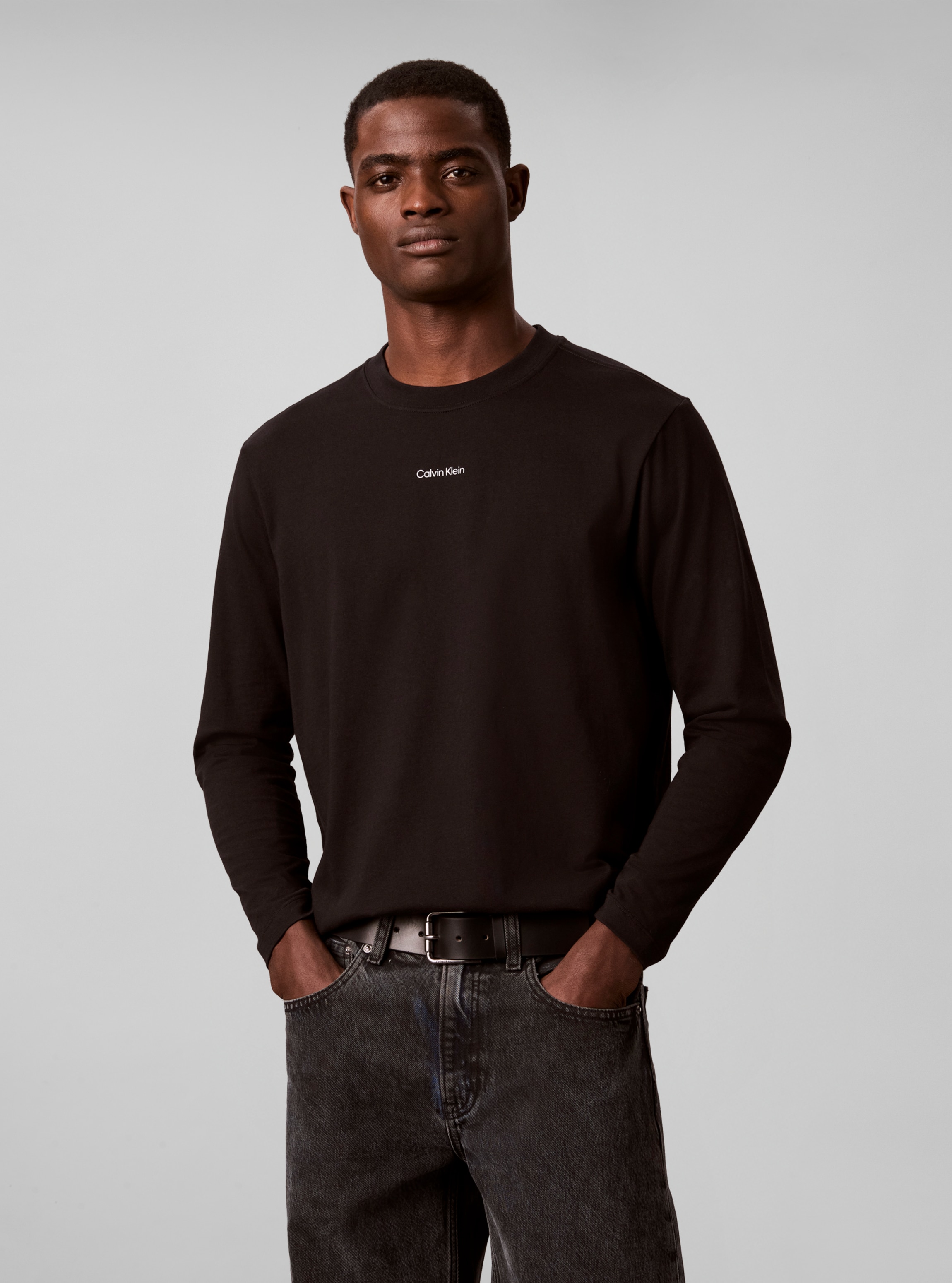 Calvin Klein Langarmshirt »EASY 20S RETRO CALVIN BACK« Regular fit mit Markenprint