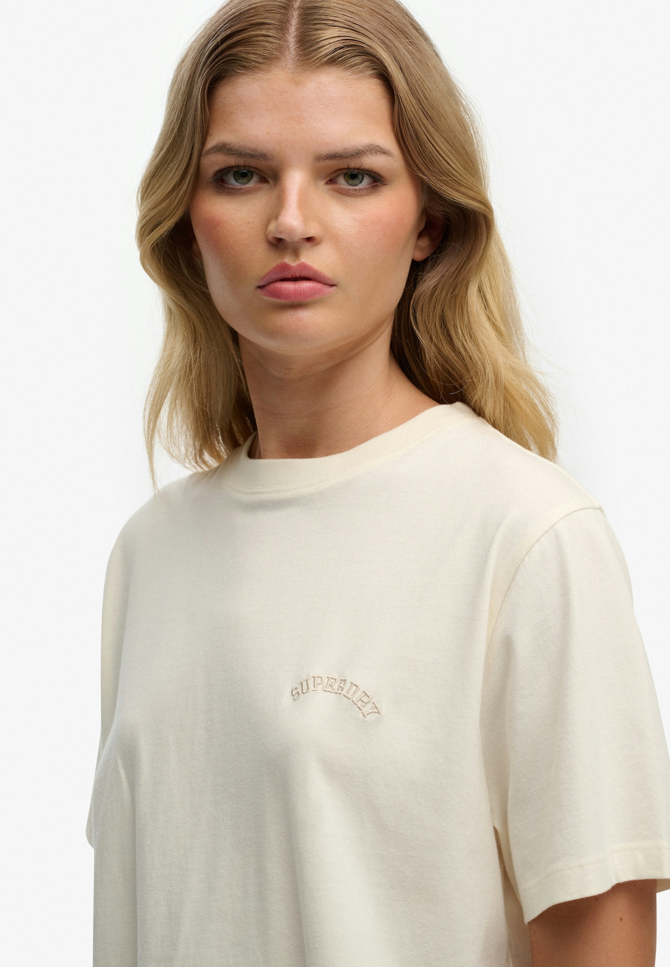 Superdry T-Shirt »ESSENTIAL LOGO LOOSE TEE« mit Rundhalsausschnitt, ohne Verschluss, Relaxed Fit, Kurzarm