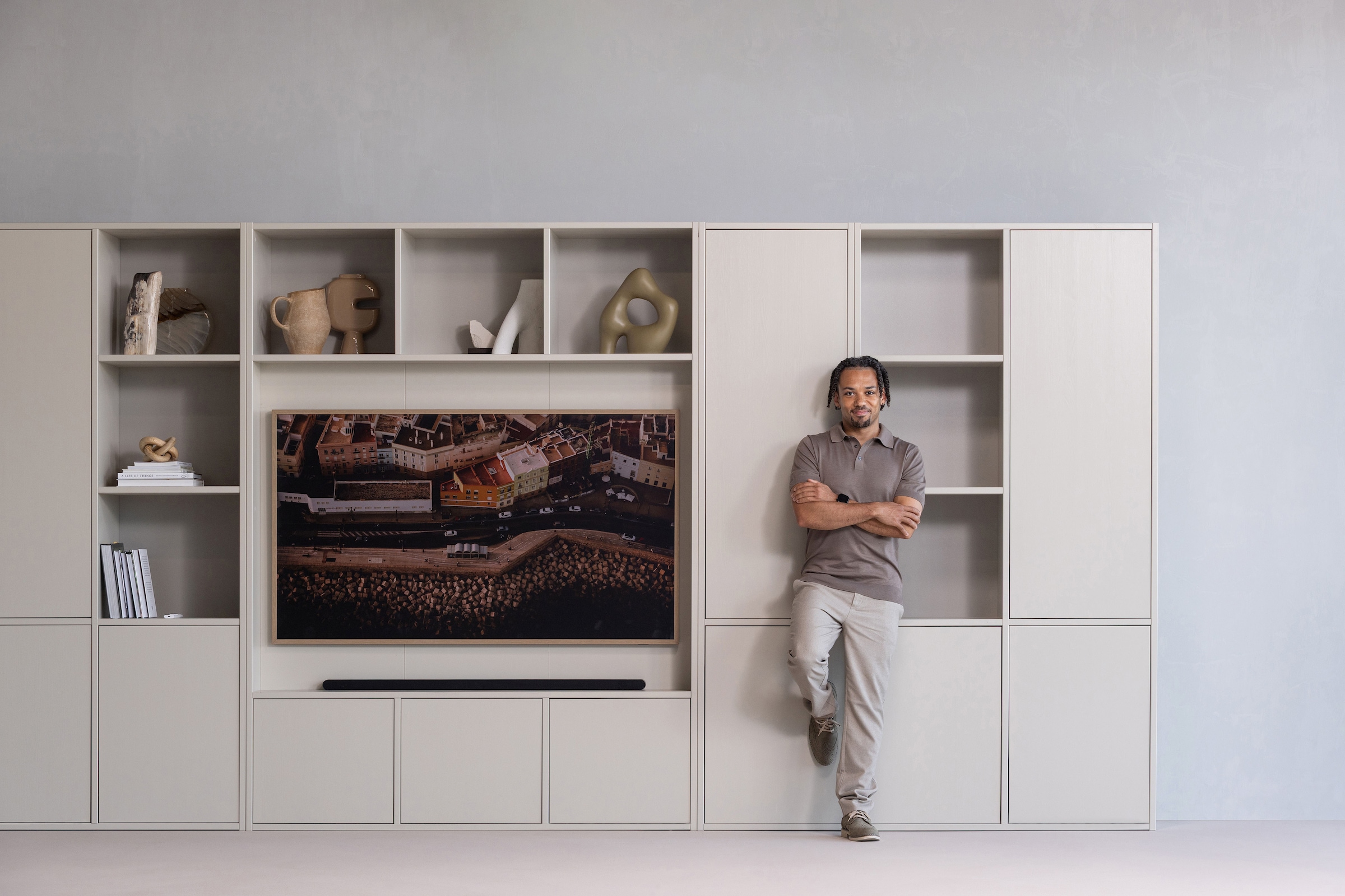 WOOOD Mehrzweckschrank »Meggy Kiefernholz mit Druckmechanismus B 108 x D 40 x H 215 cm« Tragkraft 10 kg pro Boden, sichtbare Maserung, einfach zu montieren