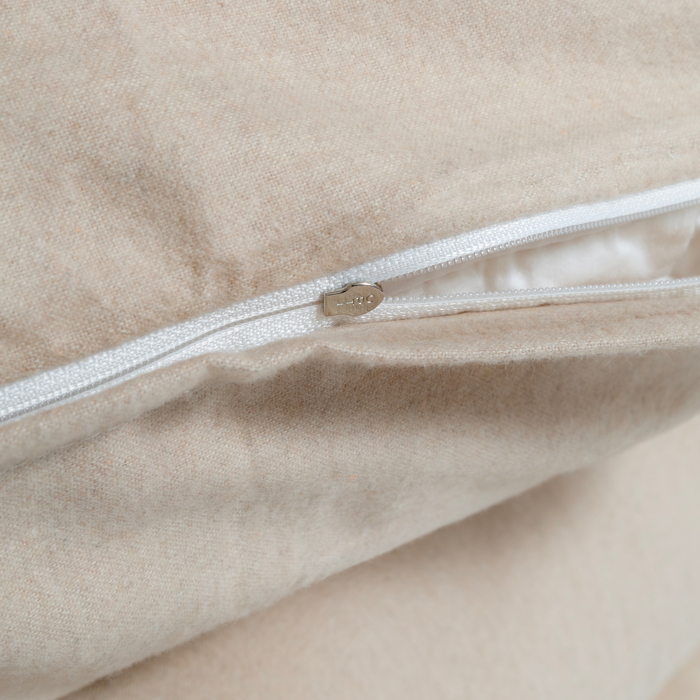 Wolkenfeld Housse de coussin »Flanell Baumwolle Kopfkissenbezug - Premium Kissenbezug« Grösse 80x80, 40x80 und 70x90 cm; versteckter Reissverschluss