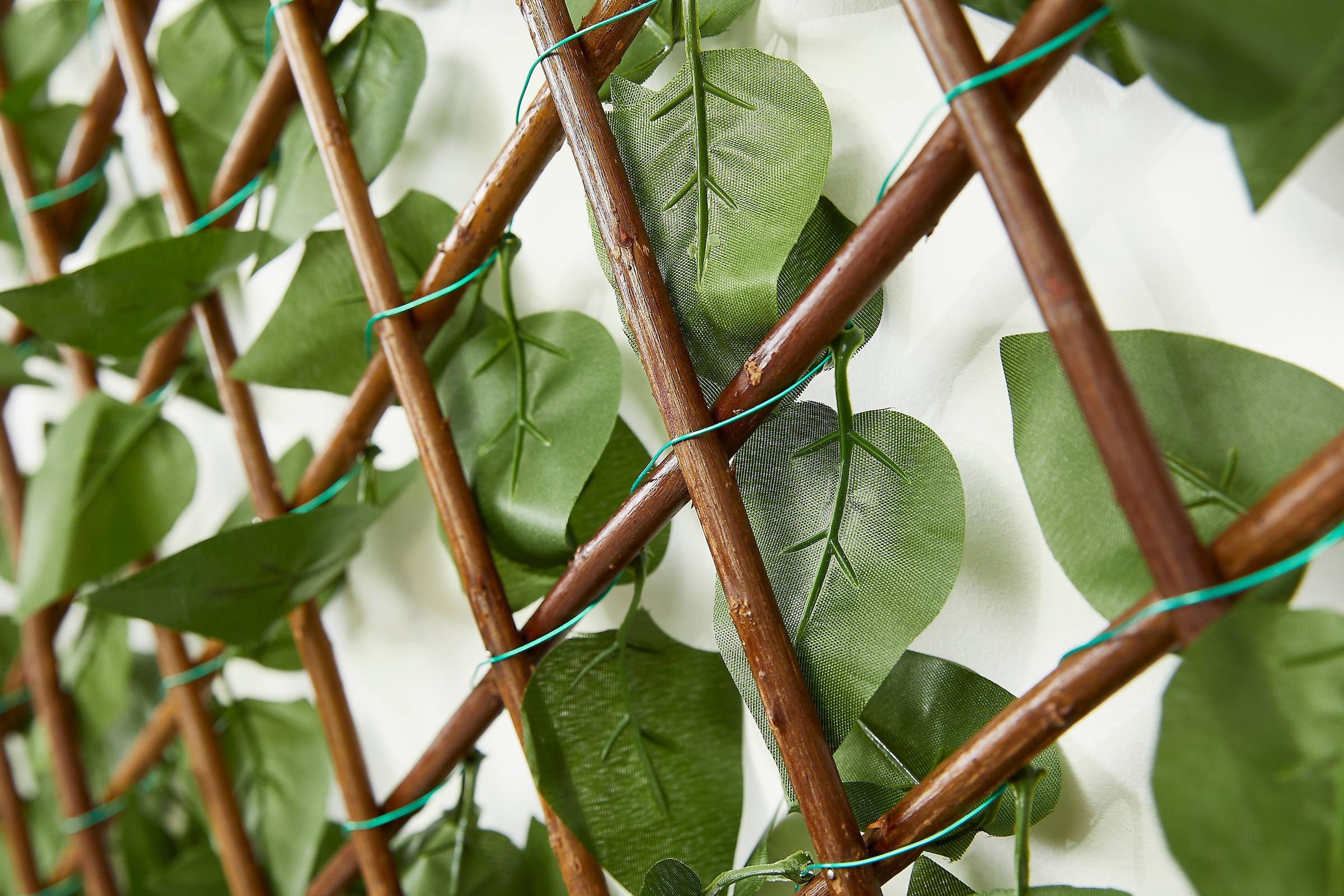 Andiamo Pare-vue en haies artificielles »ausziehbarer Zaun mit künstlichen Blättern« Spalier mit Kunstranke, natürliche Optik, Sichtschutz für Balkon