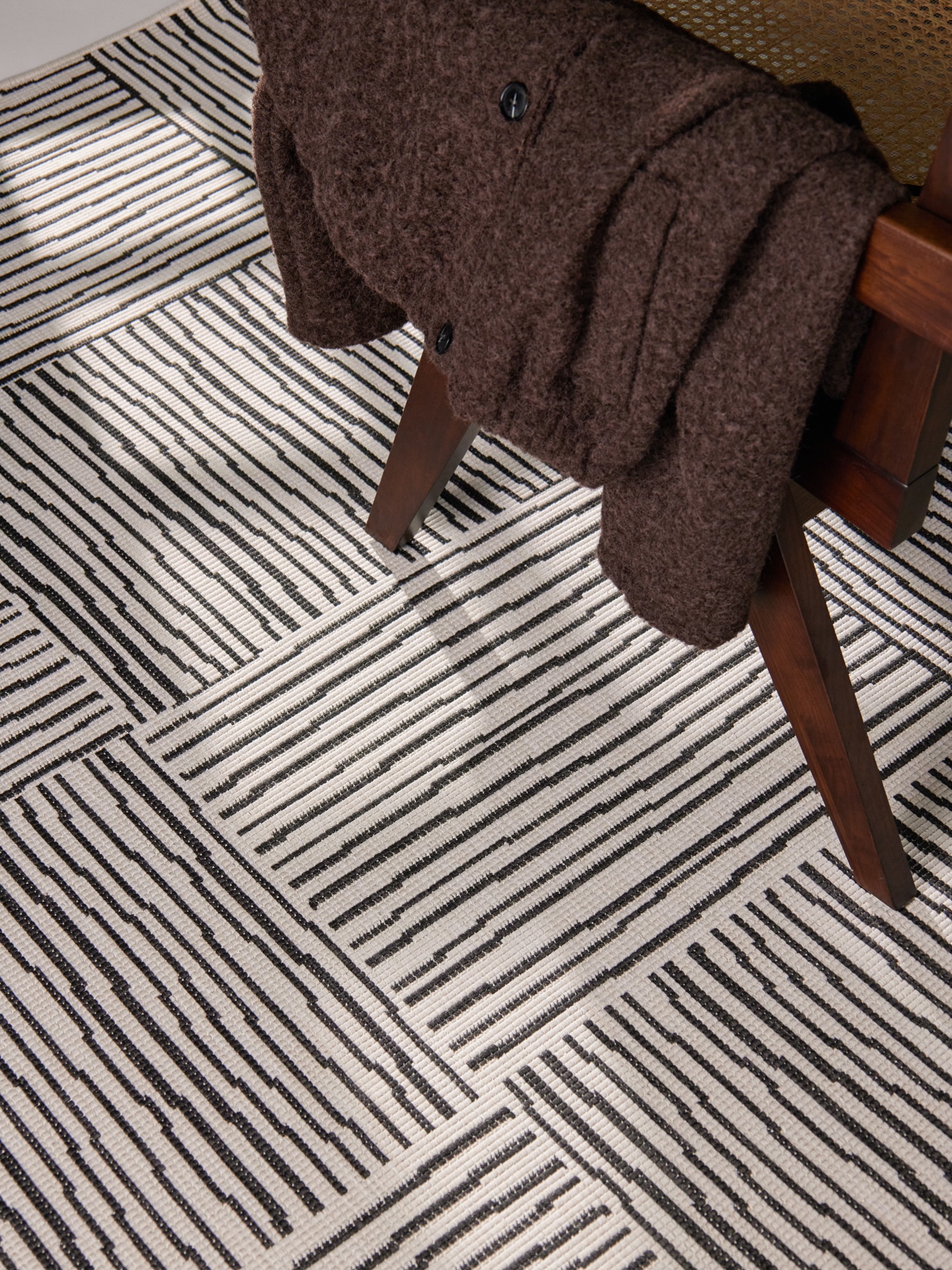 Ted Baker Teppich »Nightingale« rechteckig 8 mm Höhe Designteppich, Wetterfest, Pflegeleicht, Modern, Wohnzimmer, Terrasse