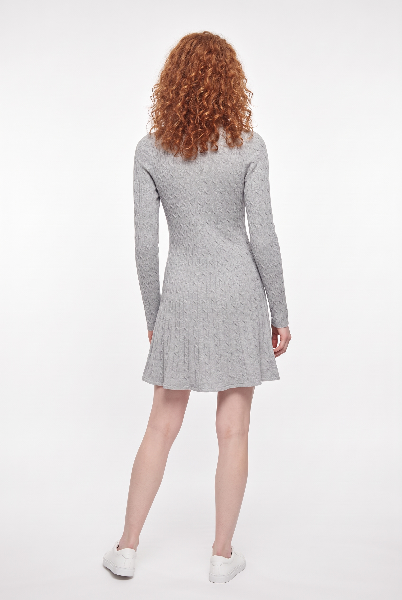 ONLY Robe en tricot »ONLIBI LS O-NECK CABLE DRESS CC KNT« mélange viscose, coupe régulière