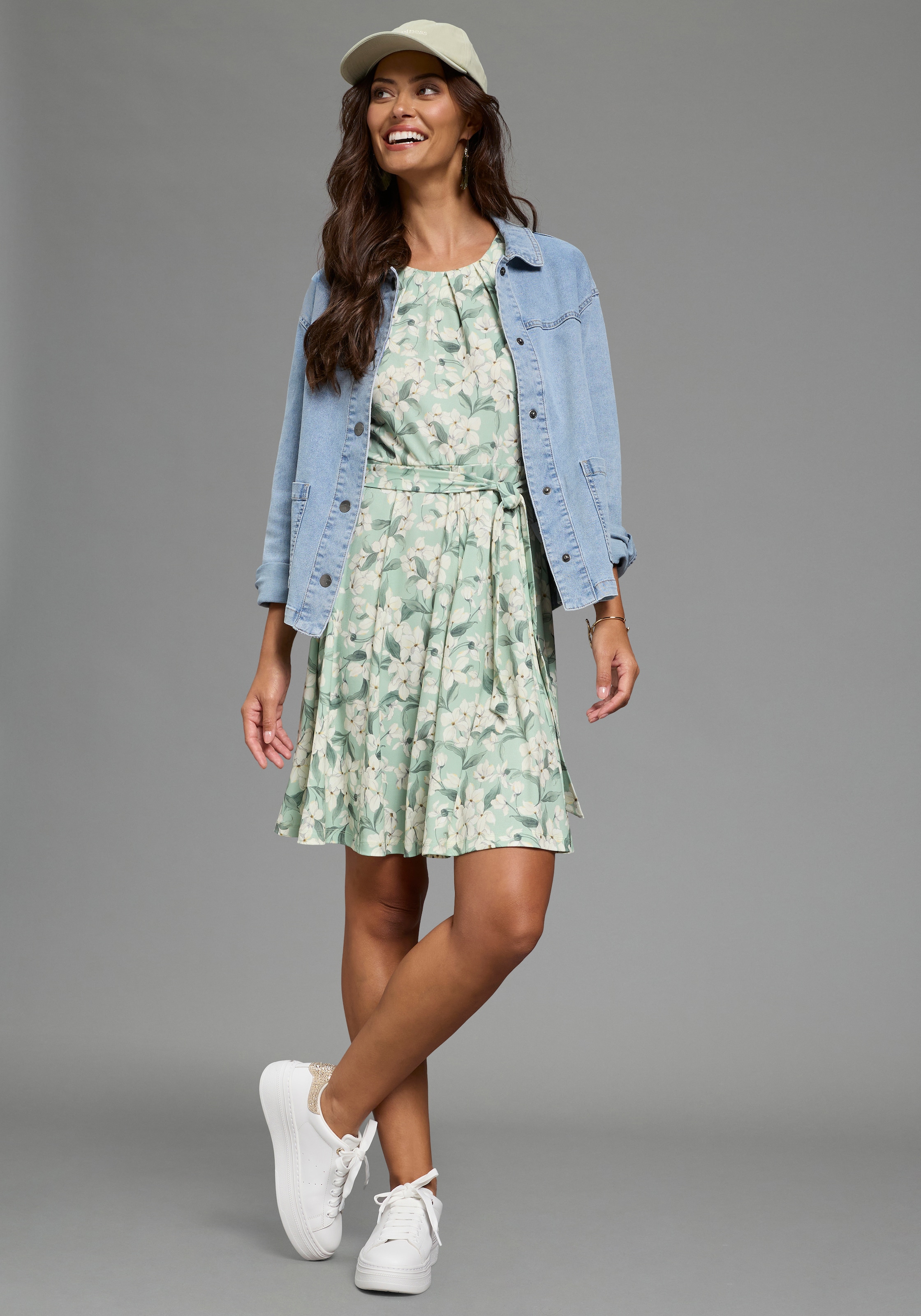 Laura Scott Robe d'été mit floralem Print und schwingendem Rock