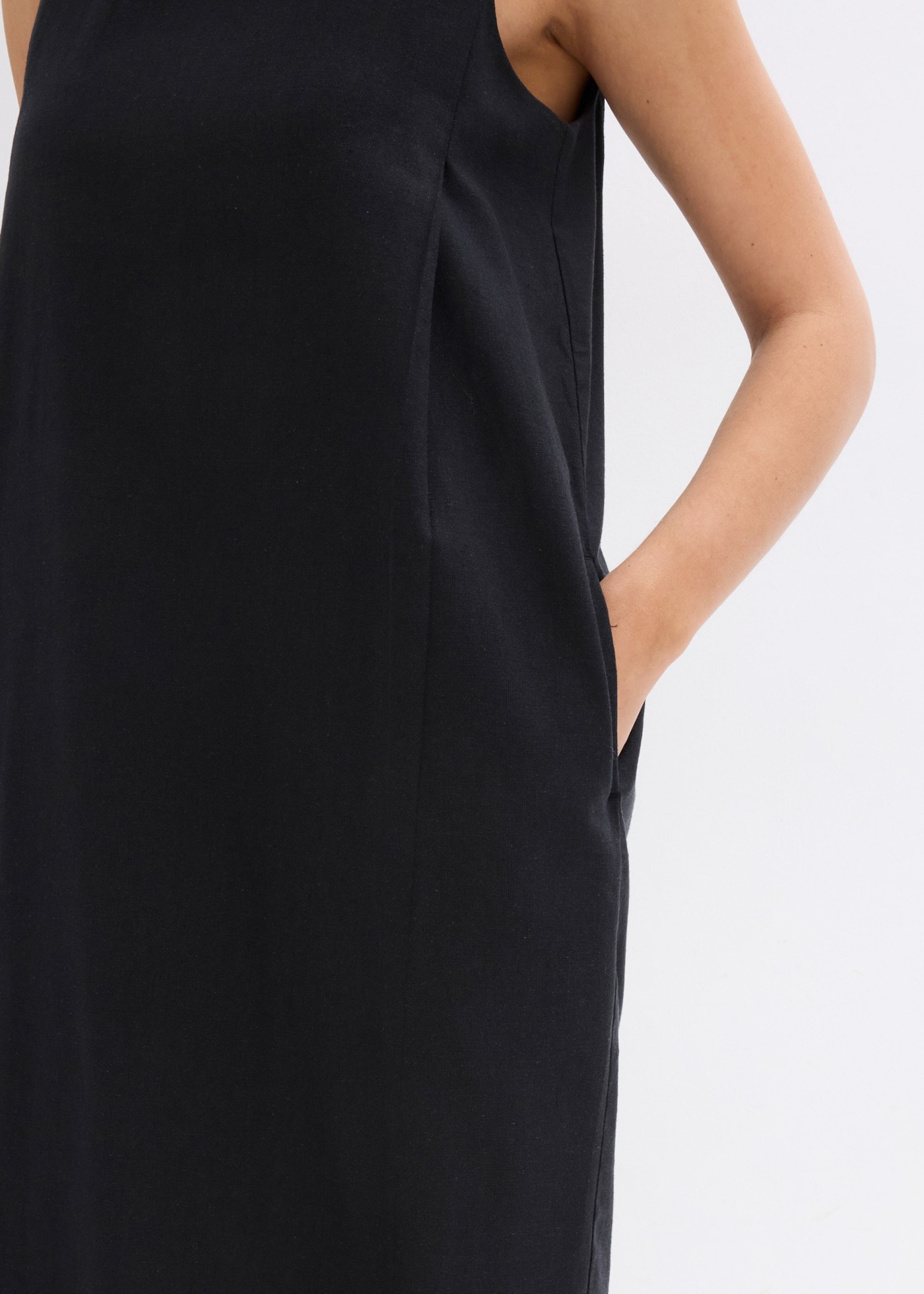bonprix Robe midi design sans manches, coupe oversize, encolure ronde