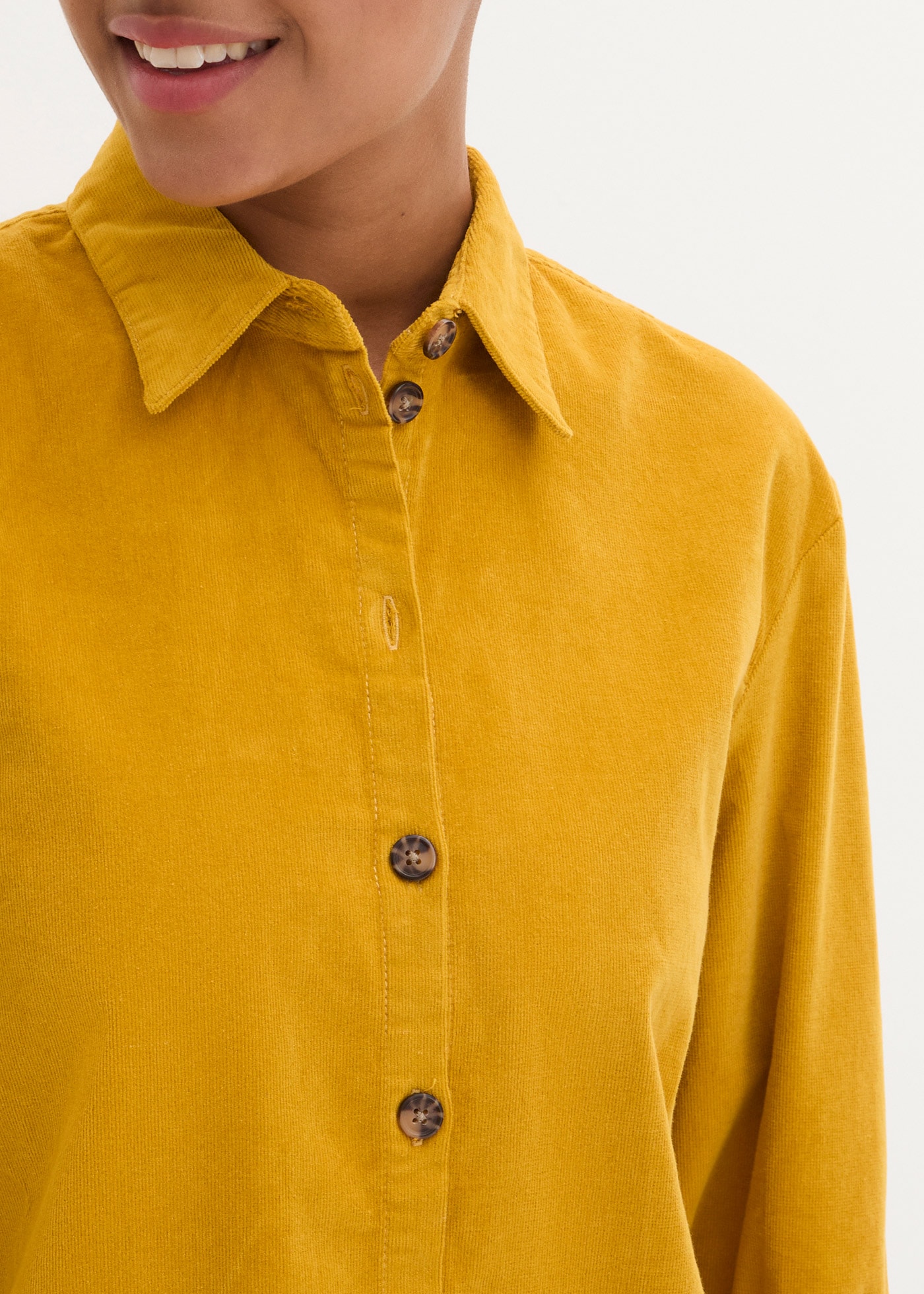 bonprix Langarmbluse »Cord-Hemd mit Seitenschlitz« Cord-Hemd mit Seitenschlitz