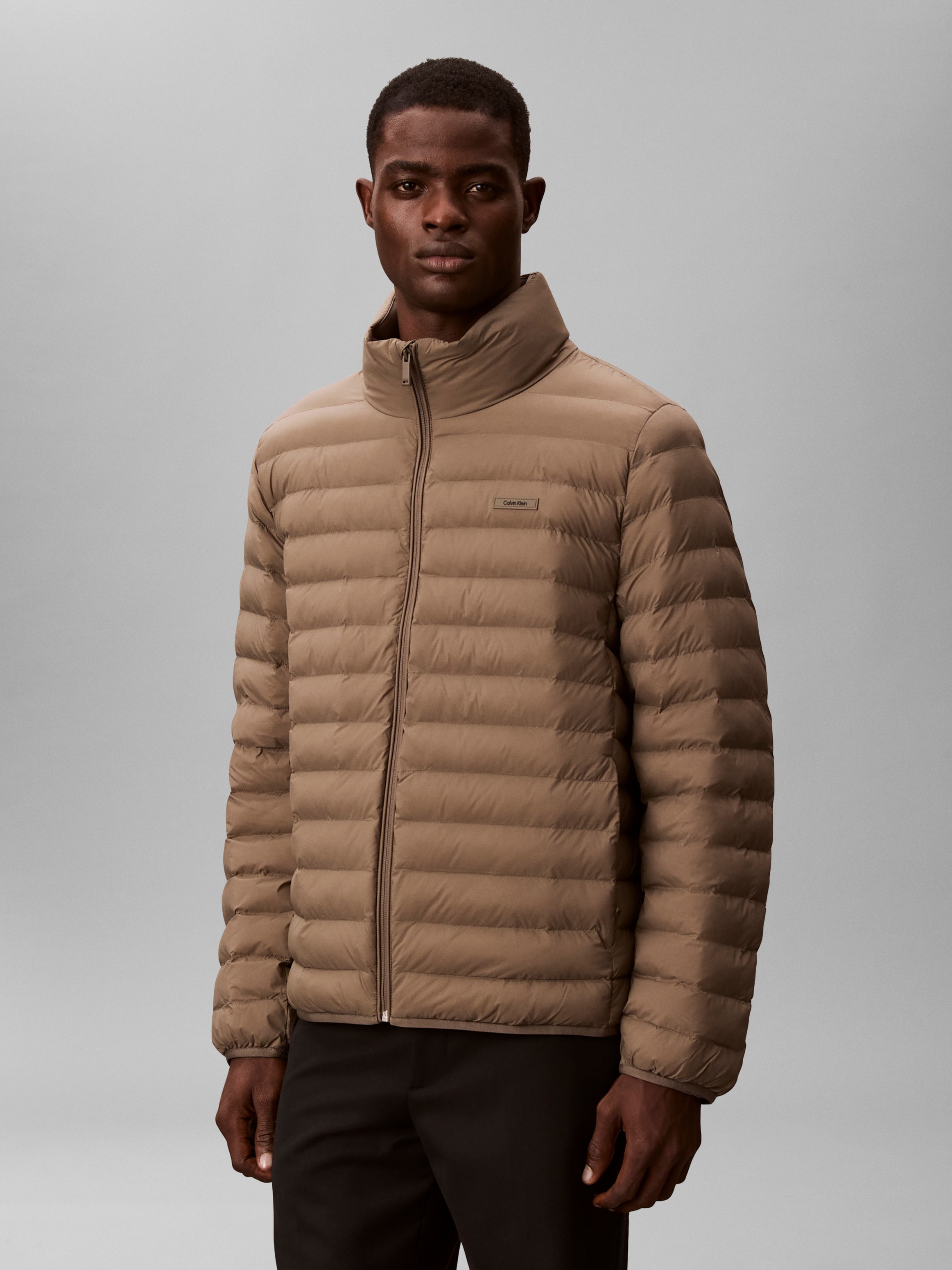 Calvin Klein Steppjacke »LS LT WT NYLN CHNNLD« ohne Kapuze Mit Rundhalsausschnitt