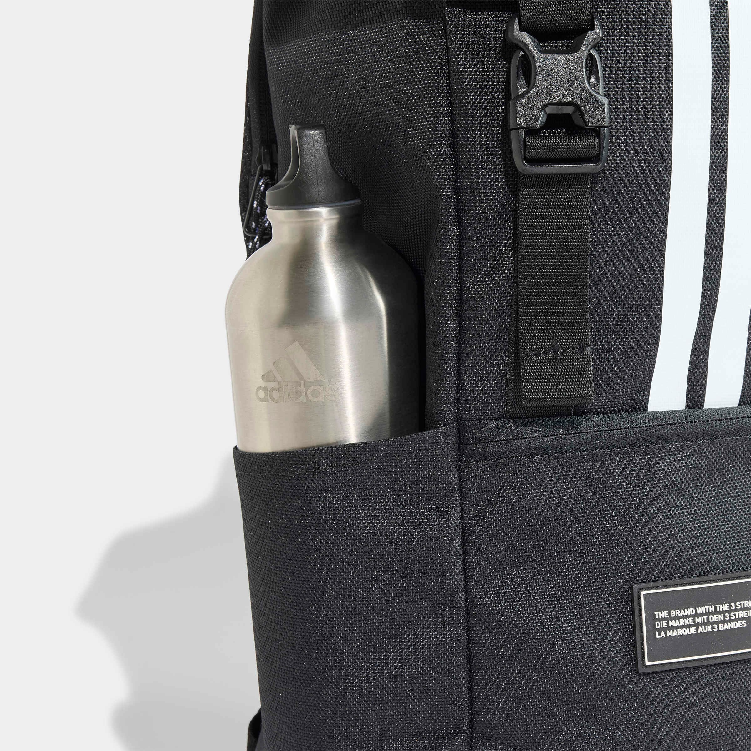 adidas Sportswear Rucksack »3-STREIFEN, MIT KLAPPE« für Erwachsene, sportlicher Stil, neutraler Look, aus Polyester