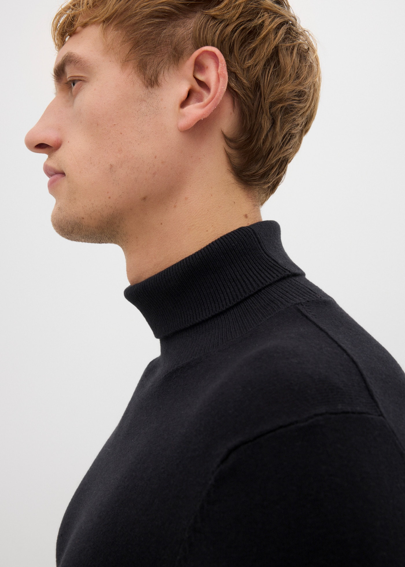 bonprix Pull à col roulé style élégant, en coton et laine, coupe slim fit