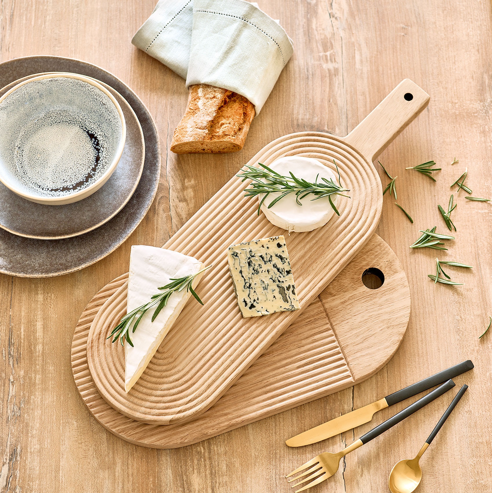 Zeller Present Schneidebrett »Schneidebrett "Stripes", Gummibaum« Schneidebrett und Dekotablett in einem