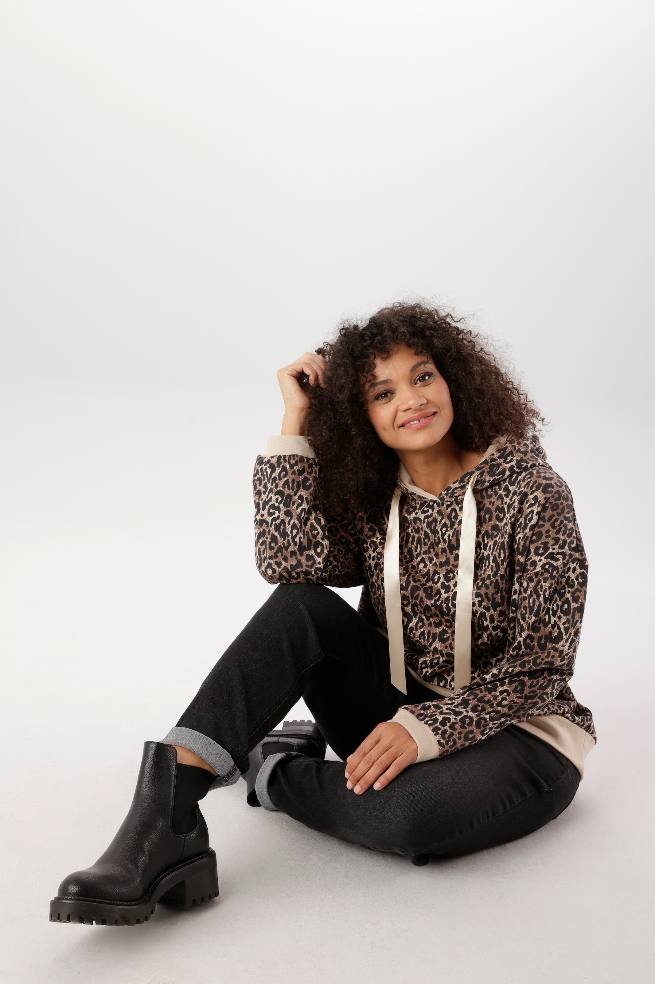 Aniston PLUS Sweat à capuche , en imprimé léopard tendance - NOUVELLE COLLECTION
