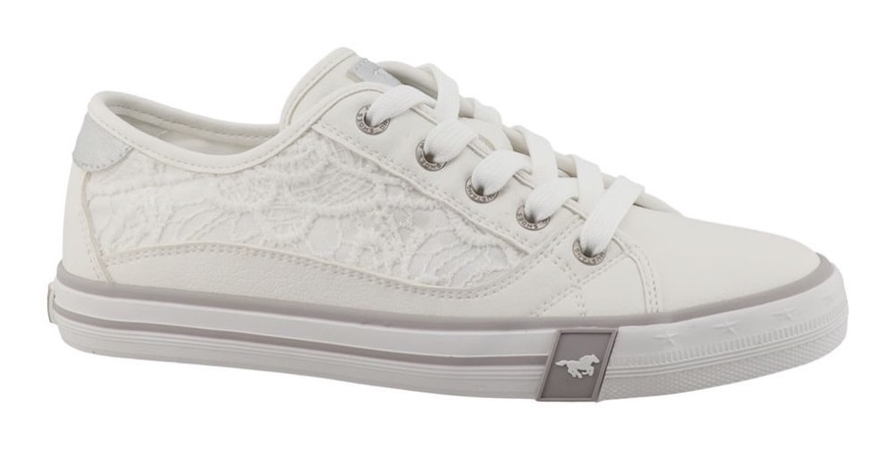 Mustang Shoes Sneakers »Winona«  chaussure de loisirs, chaussure basse, à lacets avec broderie macramé