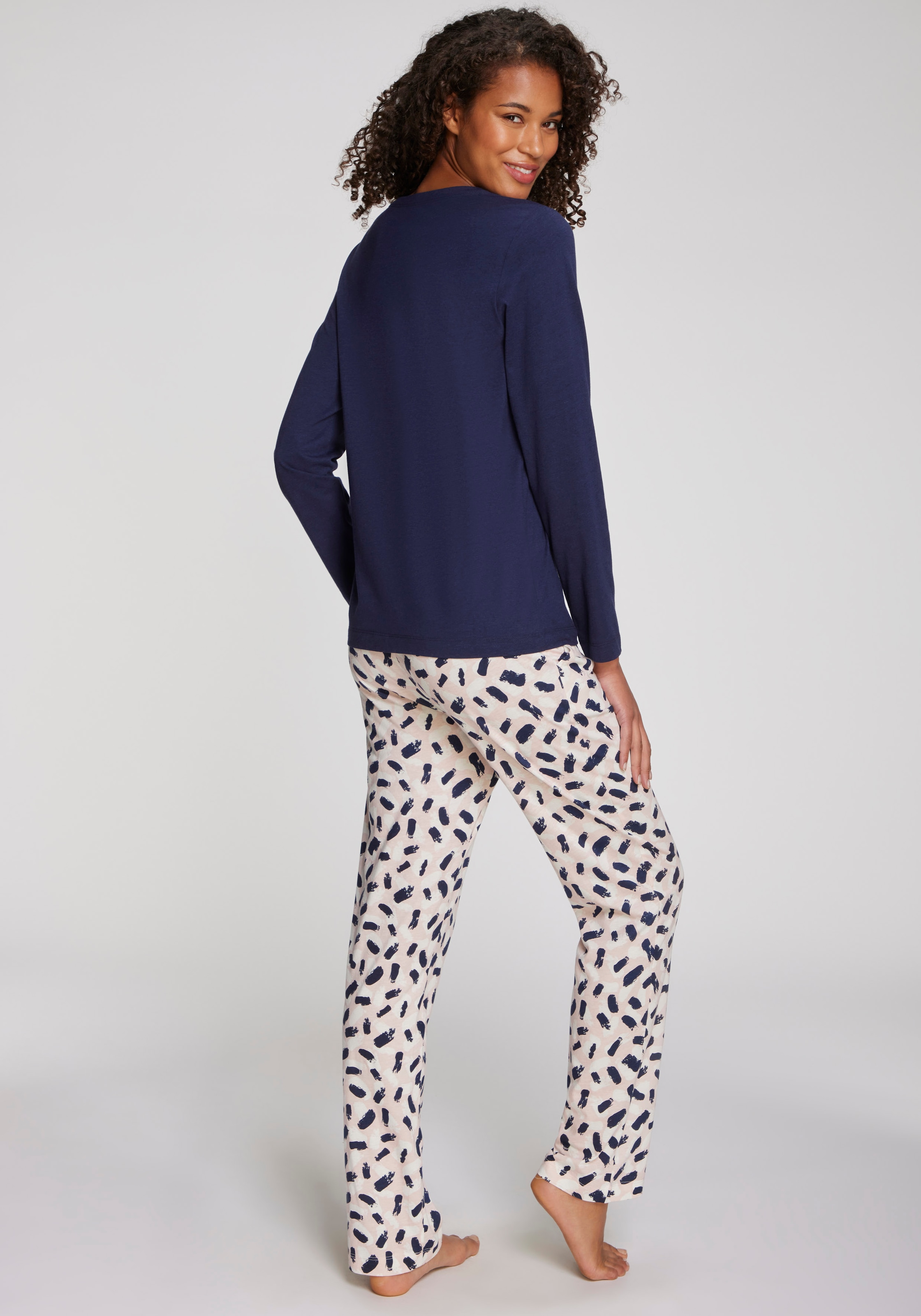 s.Oliver Pyjamaoberteil Mit kleinem Frontprint