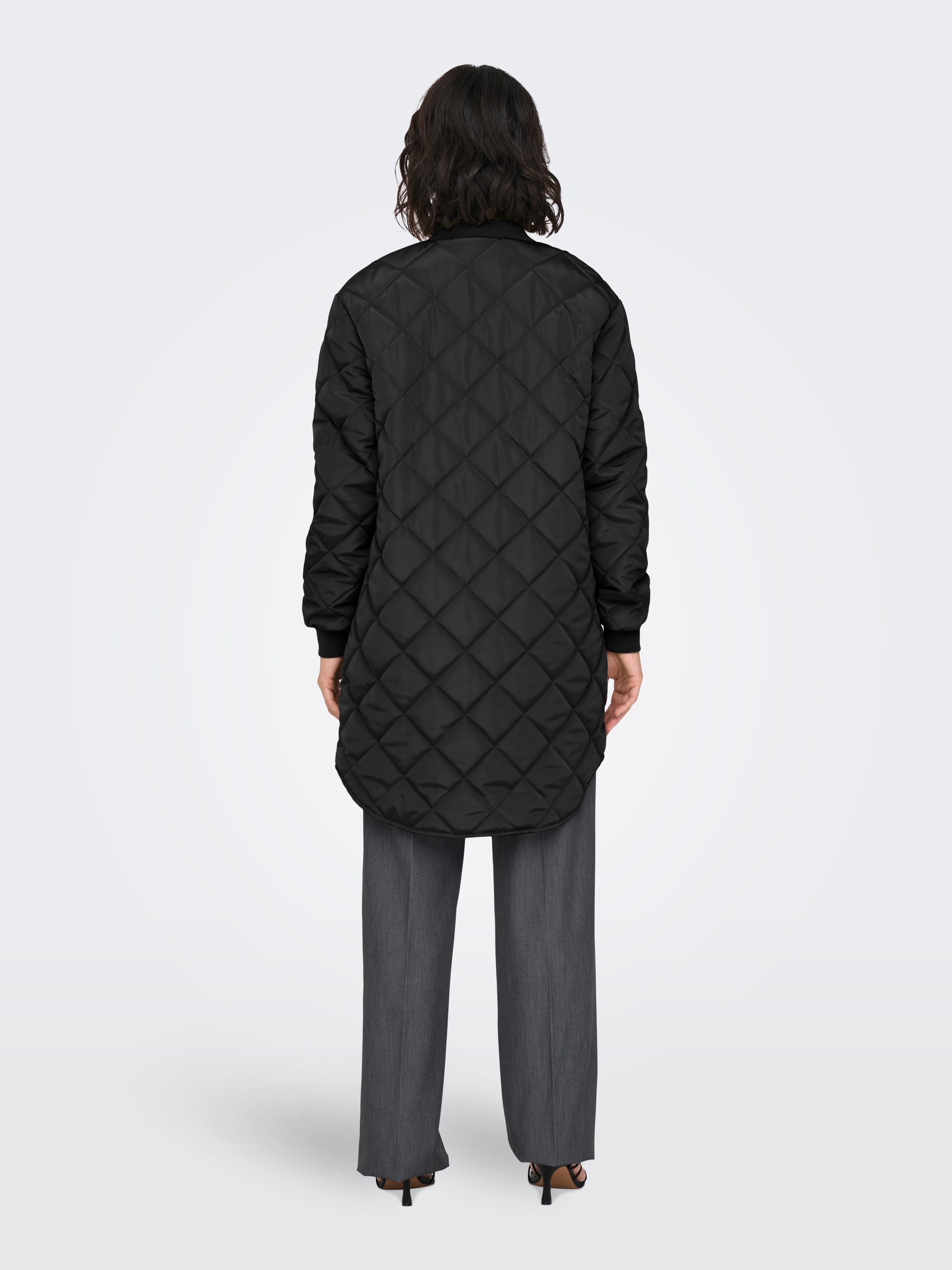ONLY Manteau matelassé »ONLJESSICA QUILTED COAT ZIP CC OTW« fibre synthétique, style baseball