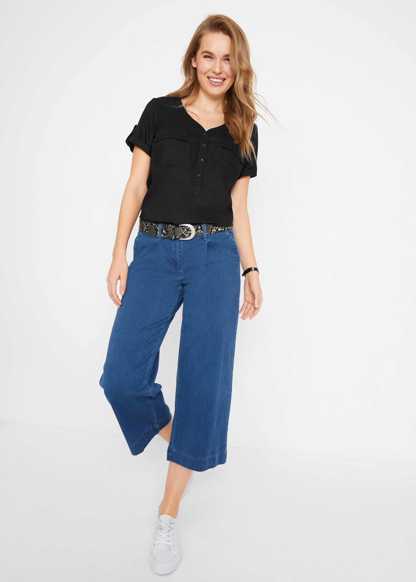 bonprix Blouse à manches courtes dezente A-Silhouette, mit V-Ausschnitt, aus reiner Viskose