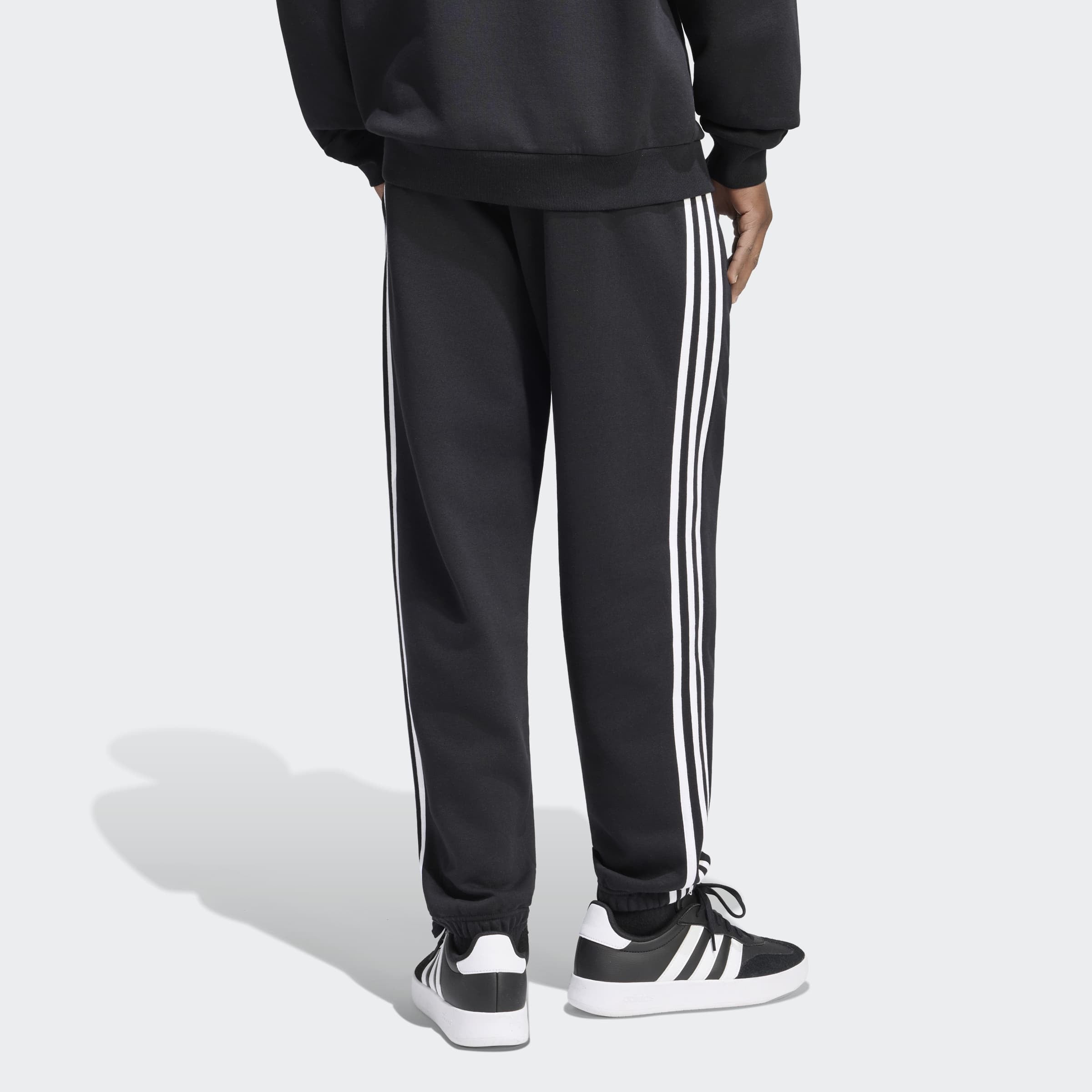 adidas Sportswear Pantalon de sport »ESSENTIALS 3-STREIFEN, SCHMAL ZULAUFEND, BÜNDCHEN«