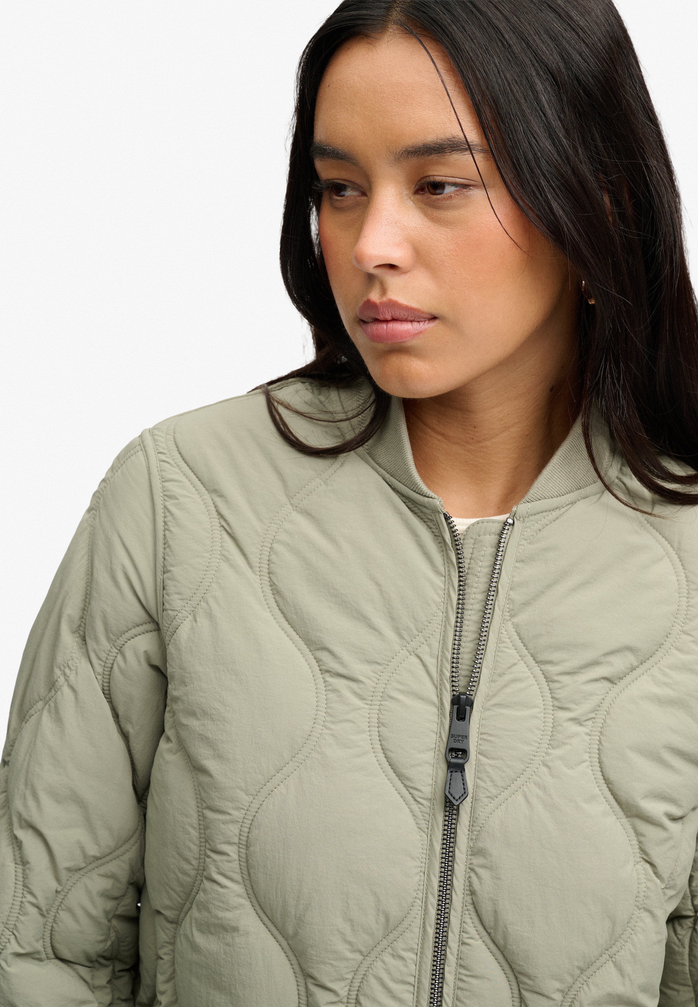 Superdry Veste matelassée »LONG ONION QUILT LINER JKT« avec dessus en nylon, coupe relax, facile d'entretien, uni