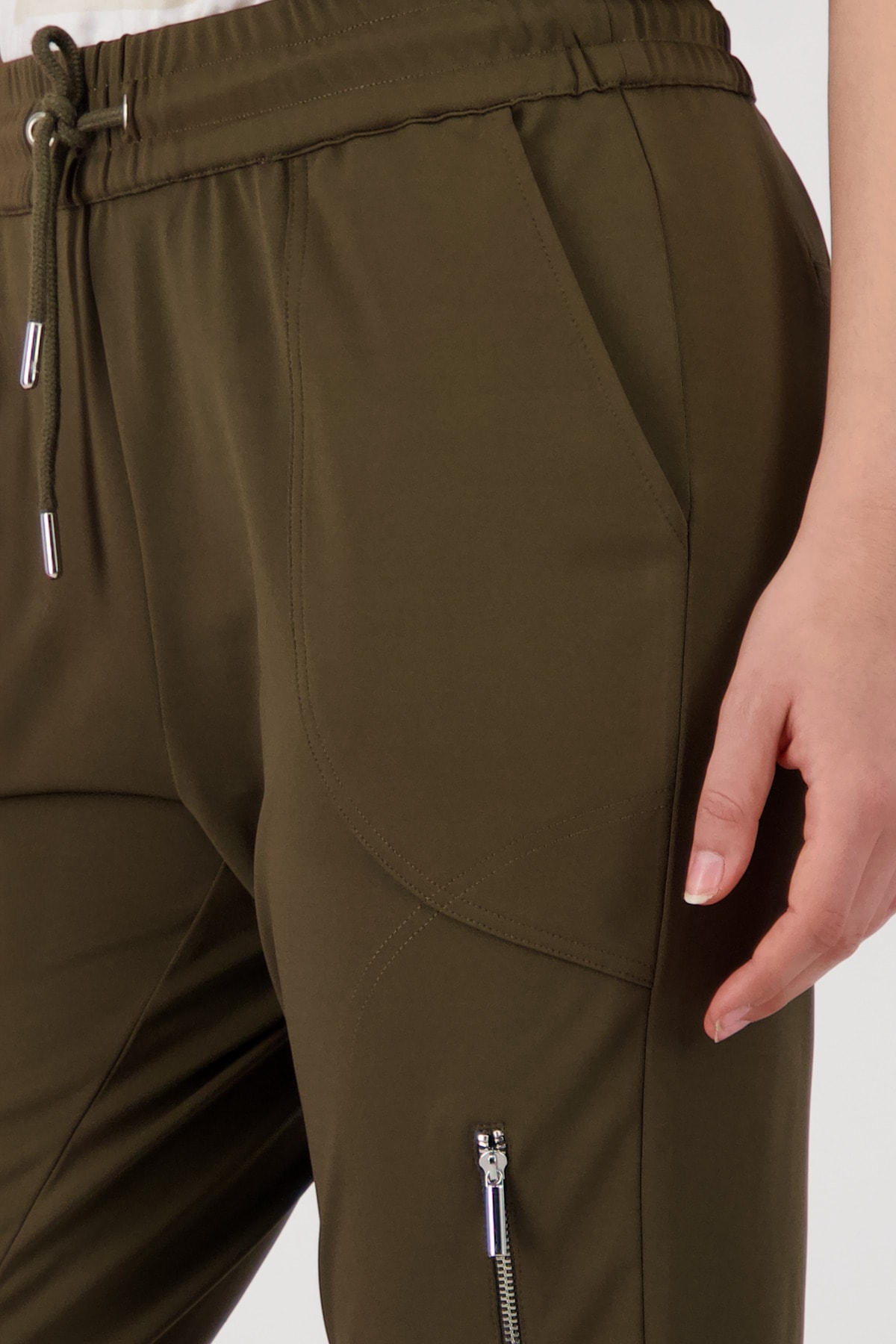 Monari Pantalon de jogging »Hose Jill Basic«  Regular fit mit Reissverschlusstasche