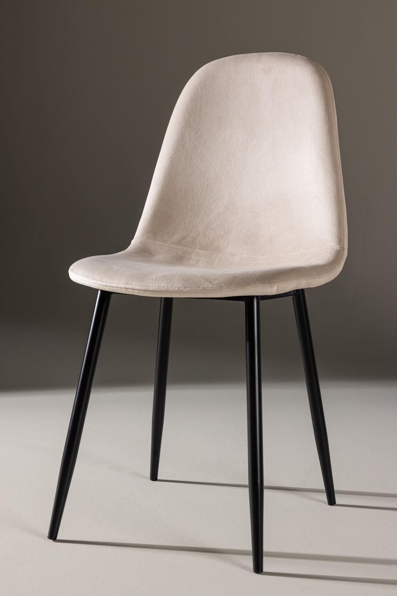 Venture Home Esszimmerstuhl »Polar, 2er-Set Esszimmerstühle in Beige-Samt, 150 kg belastbar« () 2 Stk.Polsterstuhl, Samt-Bezug, Metallbeine, abgerundet, modern