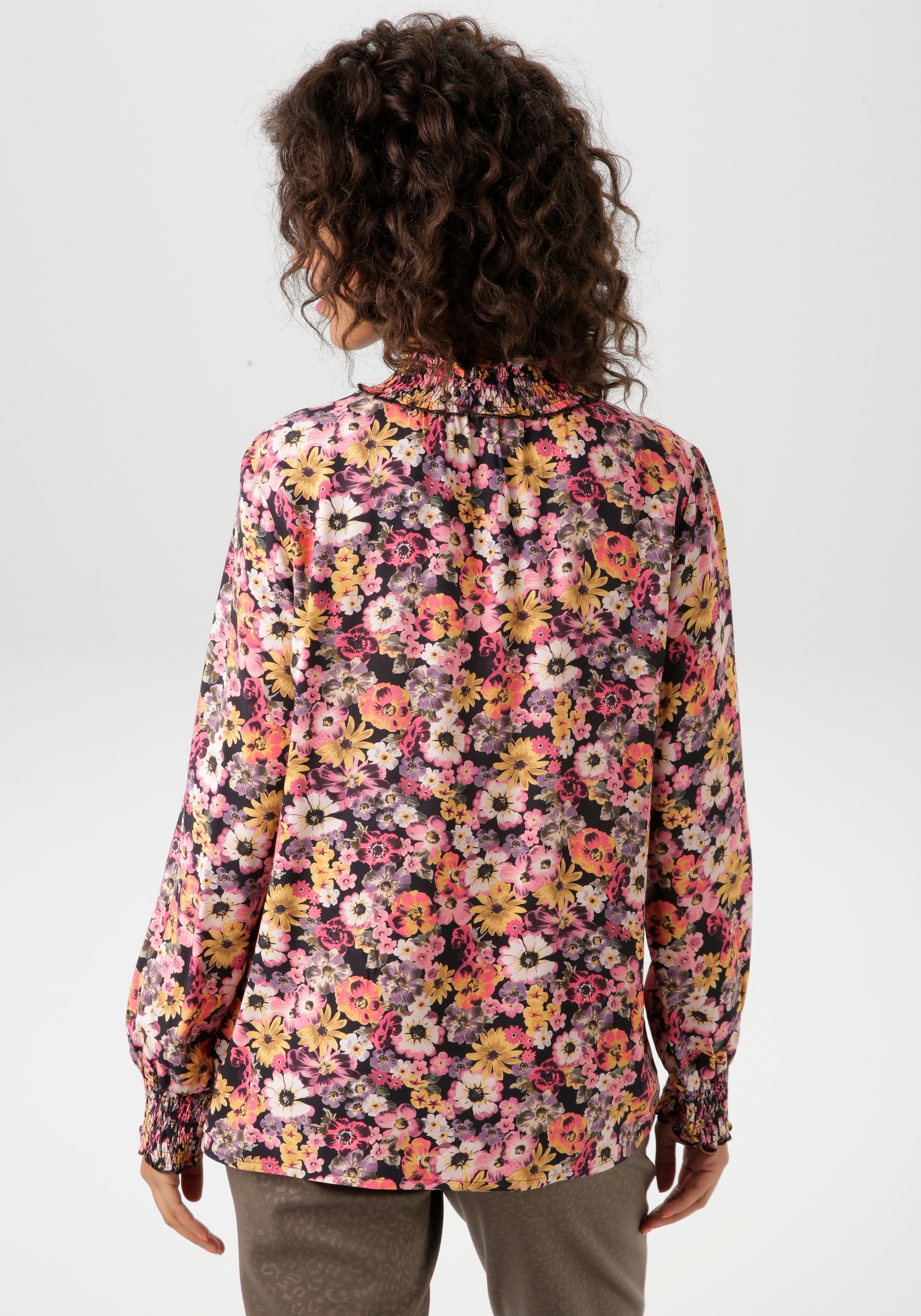 Aniston CASUAL Schlupfbluse mit romantischen, farbenfrohen Blüten bedruckt
