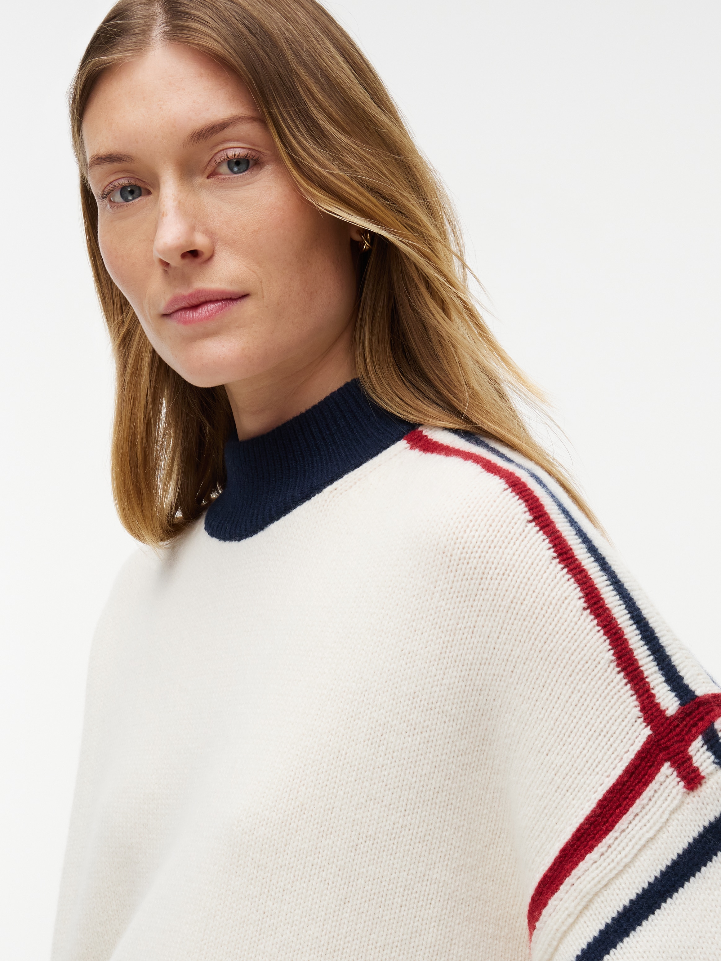 Tommy Hilfiger Pull en tricot »RWB MK-NK RLX FIT SWT« en laine, coupe décontractée