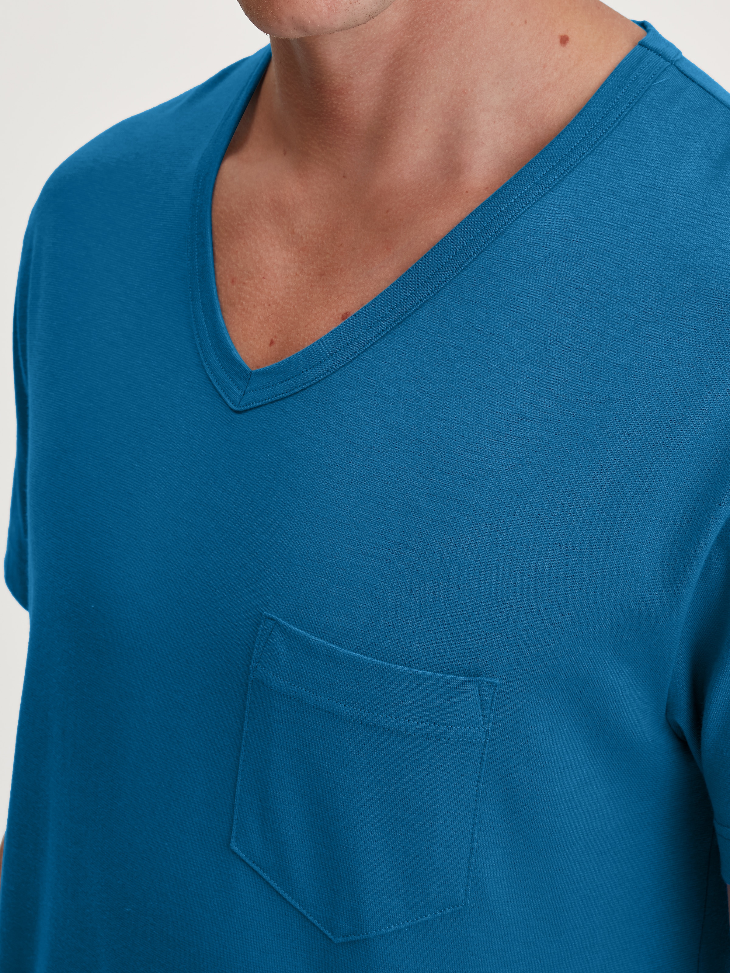 CALIDA Shorty »Relax Imprint 2« 2 tlg. V-Ausschnitt, Brusttasche, Kurzarm, Single Jersey Qualität