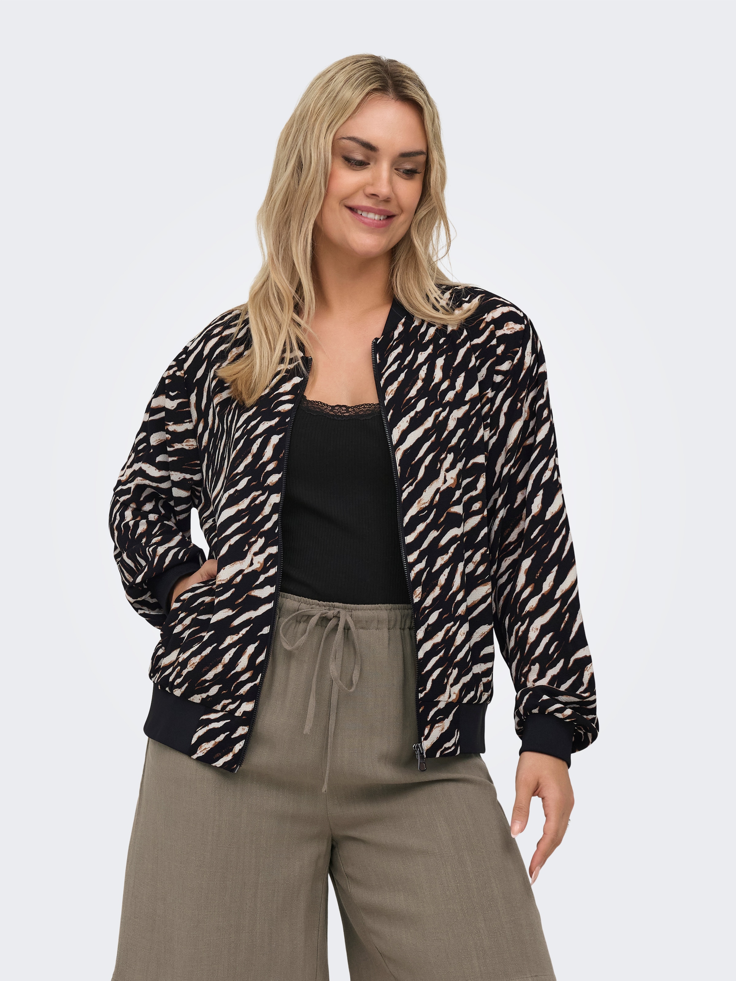 ONLY CARMAKOMA Bomberjacke »CARLUX LIFE LS BOMBER JACKET NOOS« Materialmix, regular fit