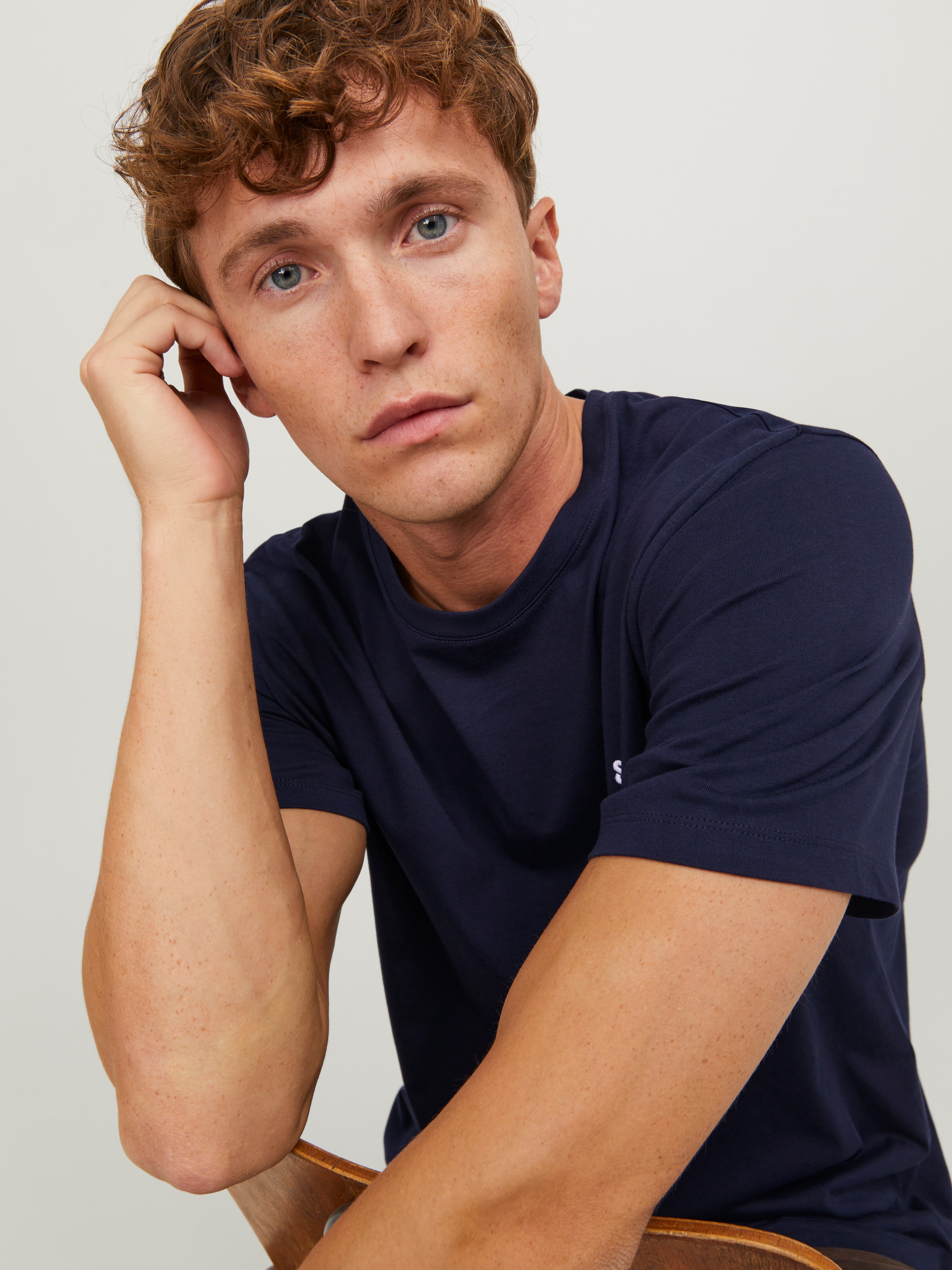 Jack & Jones Shirt à col rond »JJEPAULOS TEE SS CREW NECK NOOS« Baumwollmischung, regular fit