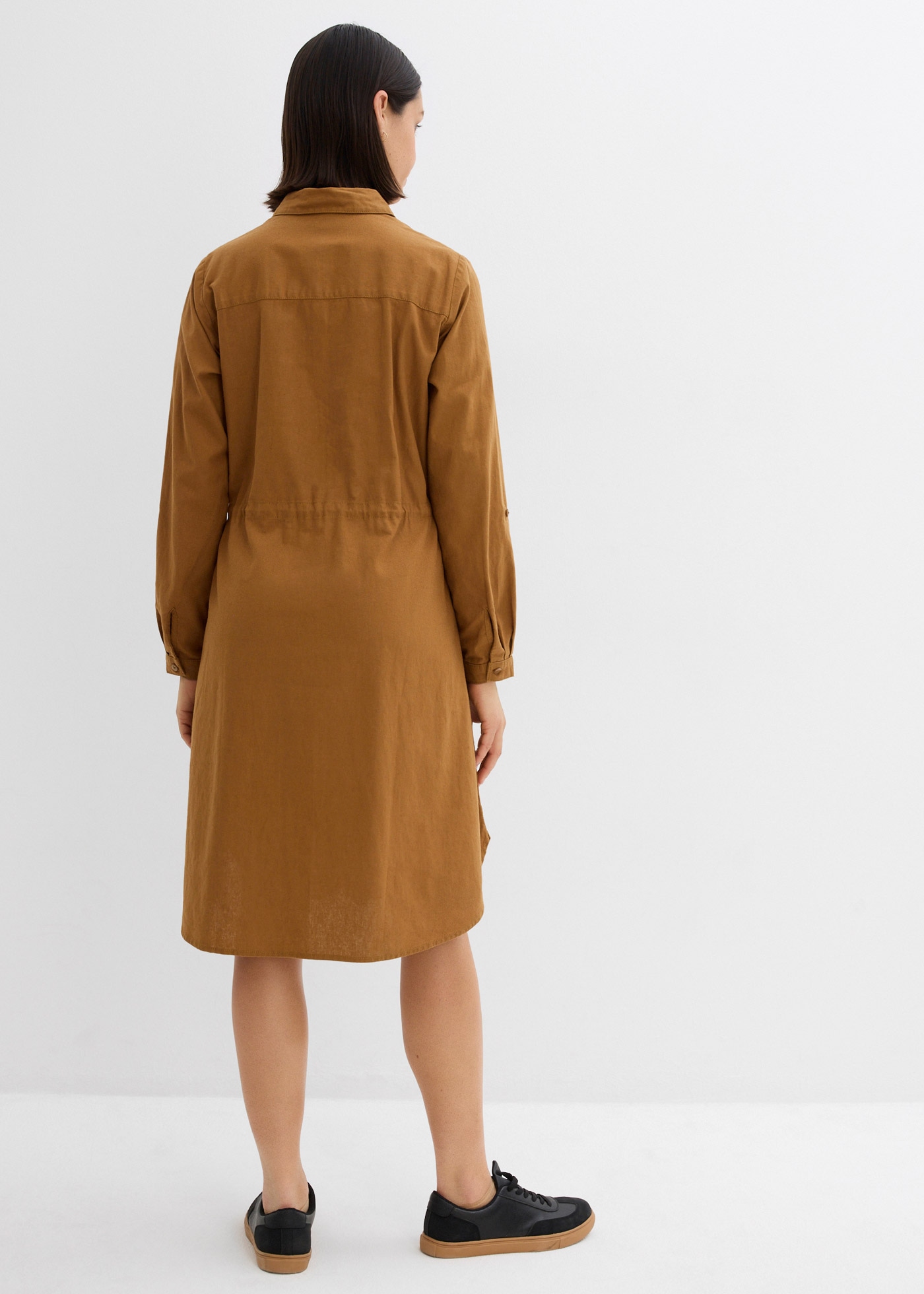 bonprix Robe midi »Hemdblusenkleid aus Leinen-Baumwoll-Mix« 1 tlg. pour un look décontracté, en mélange lin-coton, coupe trapèze, avec poches