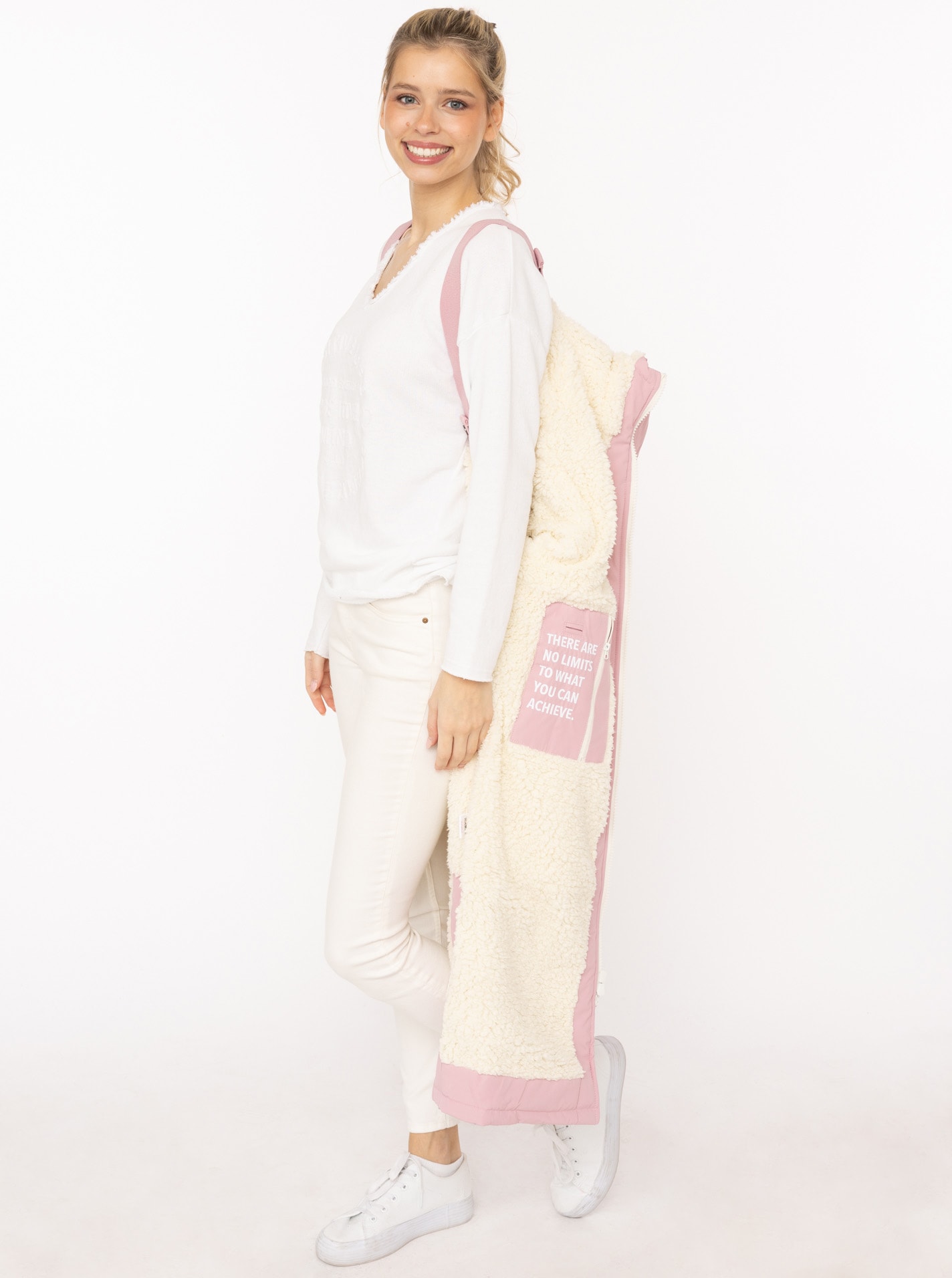 Zwillingsherz Kurzmantel »"Oversize Windjacke ZH"« seitliche Taschen, Kapuze, Reissverschluss, Teddy Futter